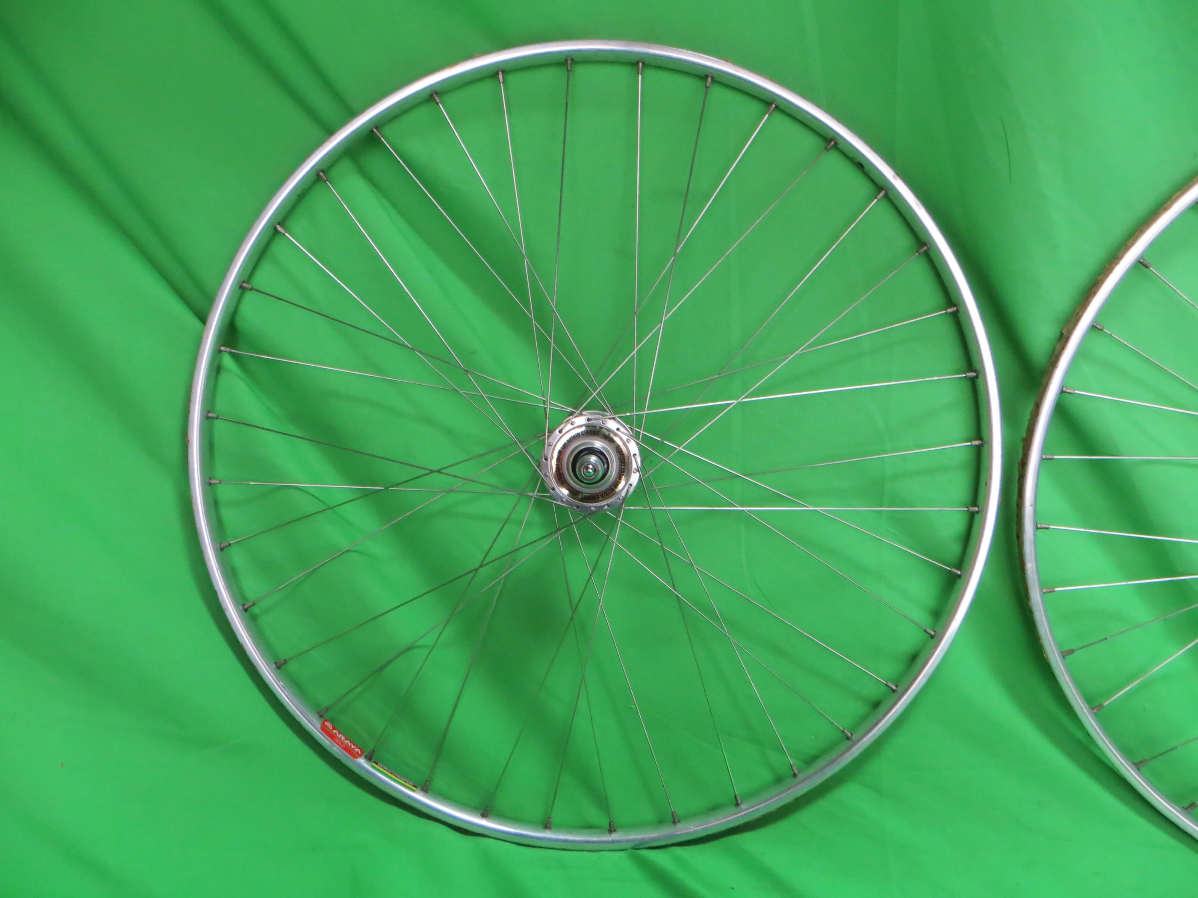 Araya Gold World Champion 16B NJS 700c Tubular NJS Rims, Suntour Superbe Pro NJS Hubs 36H 120mm (26032501) - Image 5