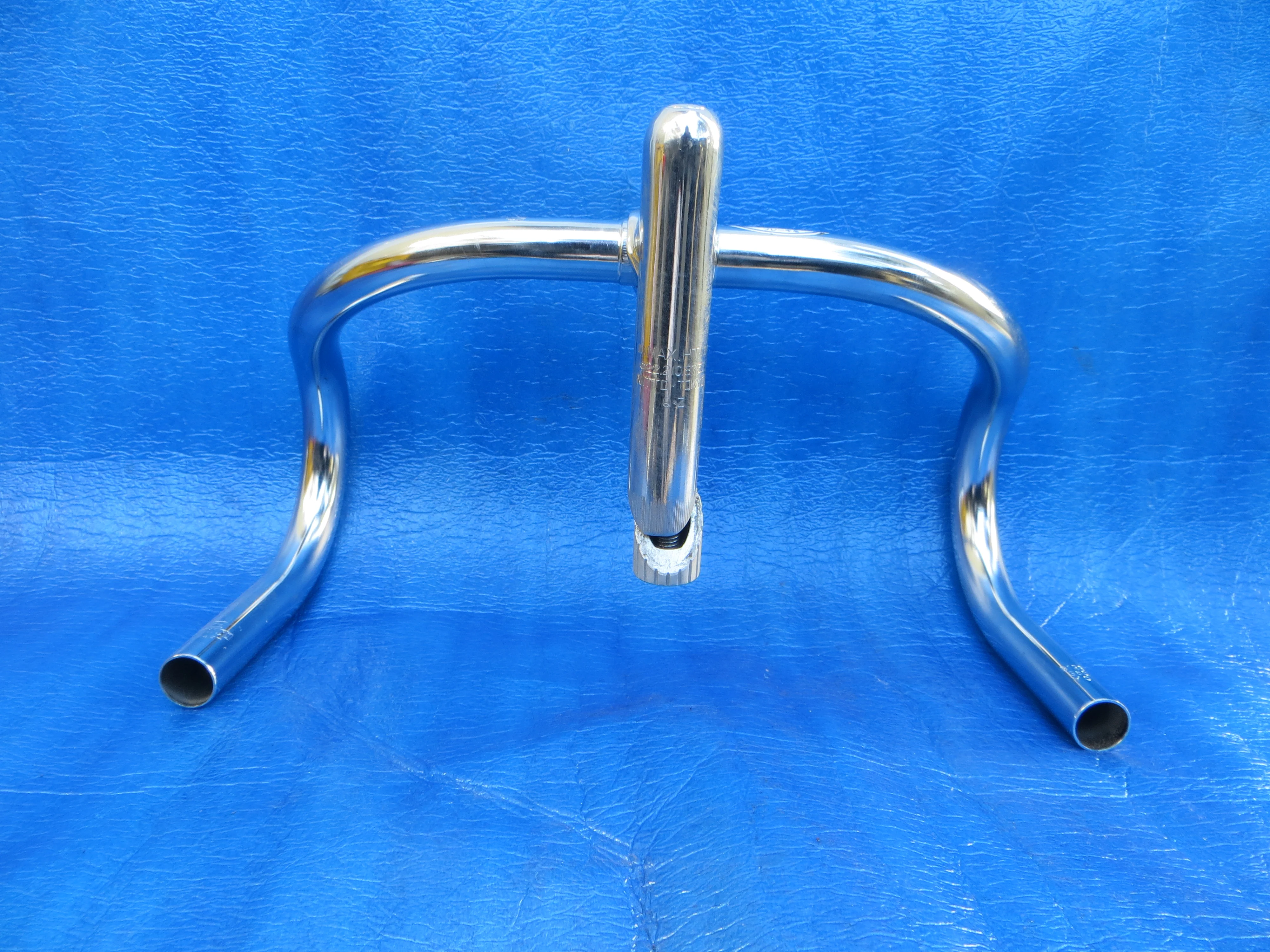 B123 360mm Steel NJS Handlebar, Nitto Jaguar 105mm/65 degree Steel NJS Stem (25021509) - Image 4