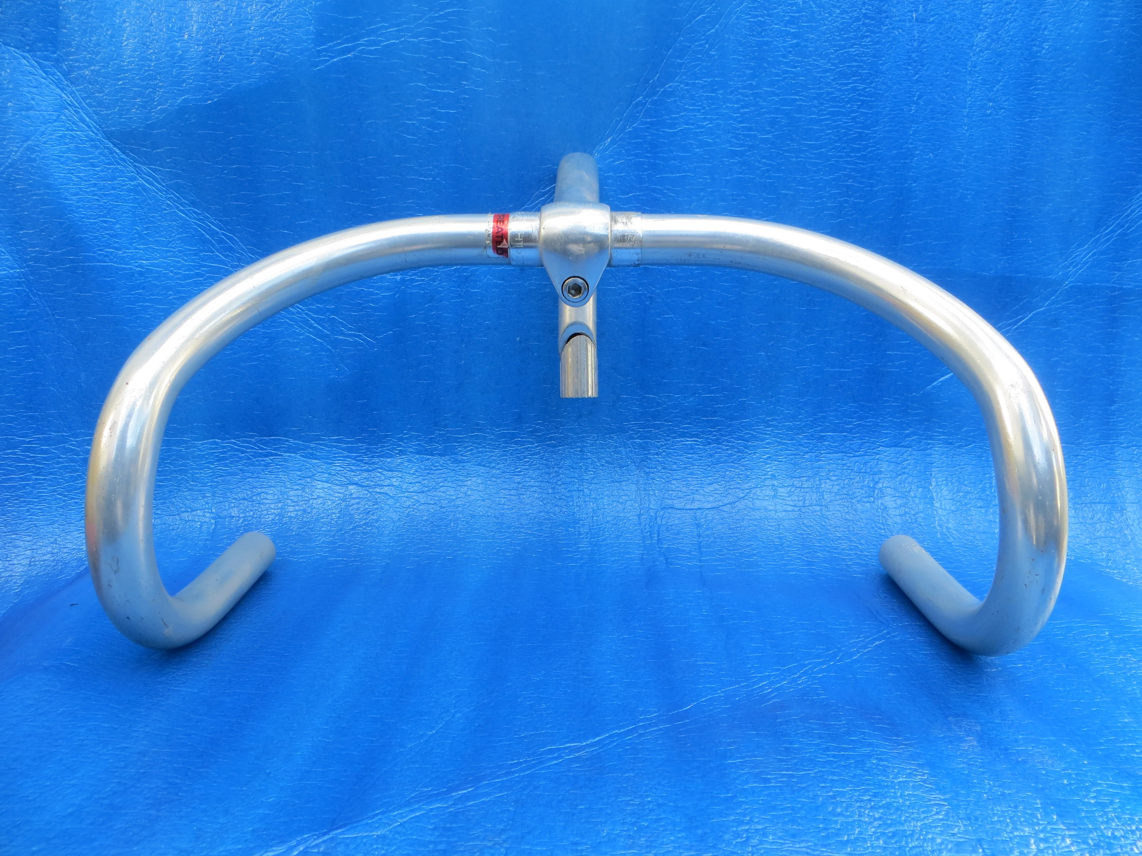 B123 370mm AA NJS Handlebar, Nitto Jaguar 110mm/58 degree AA NJS Stem (24112304)