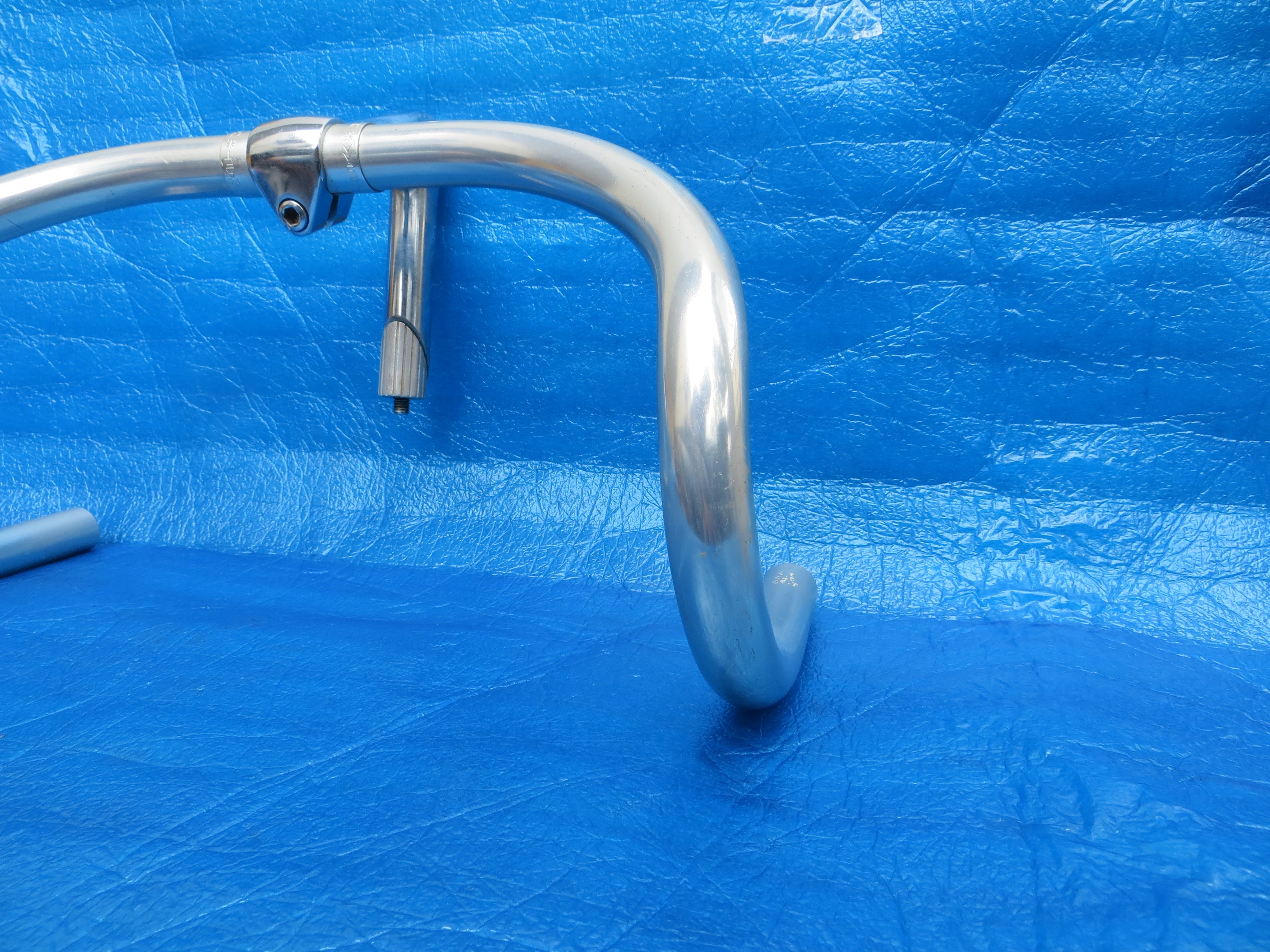 B123 370mm AA NJS Handlebar, Nitto Jaguar 95mm/65 degree Steel NJS Stem (24082403) - Image 3