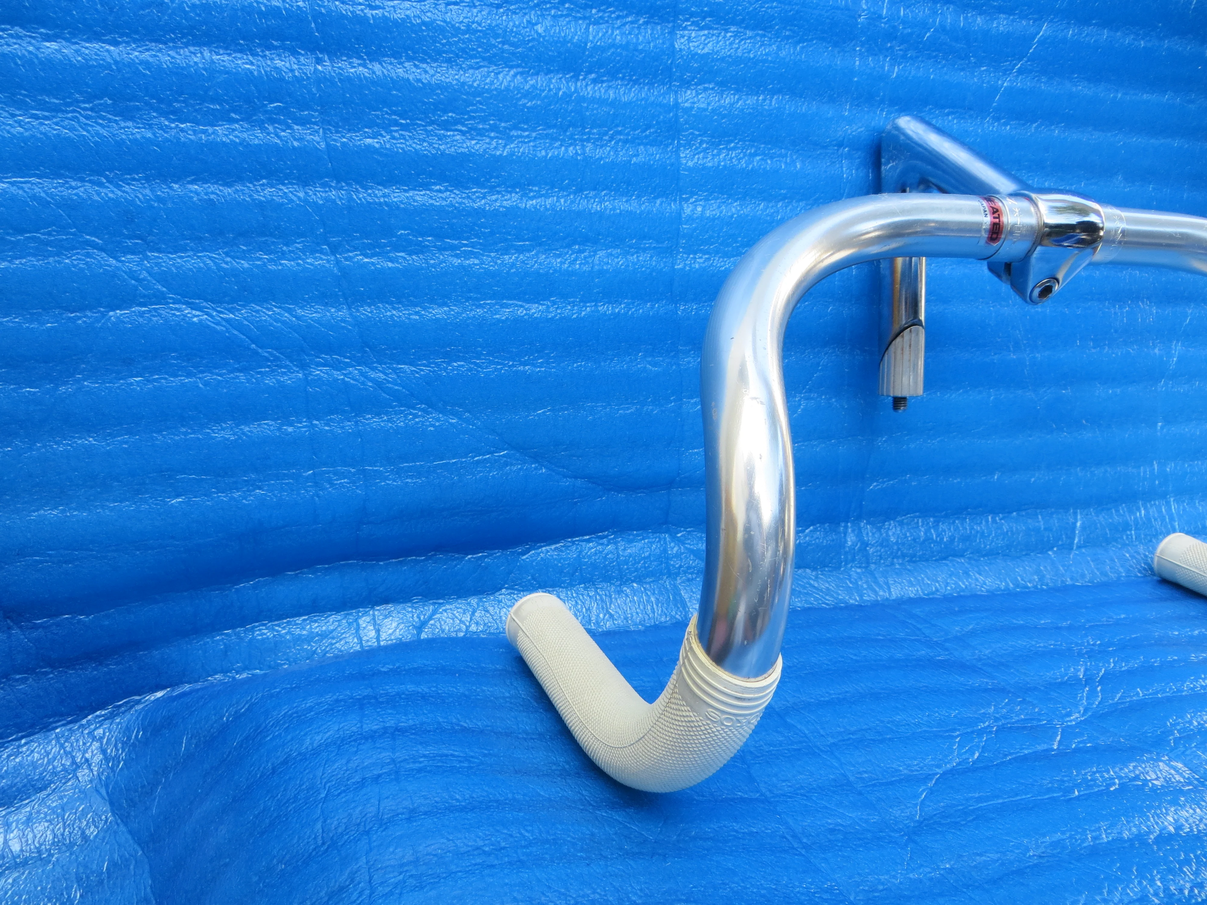 B123 380mm AA NJS Handlebar, Nitto Jaguar 105mm/58 degree Steel NJS Stem, Soyo Grips (25072014) - Image 2