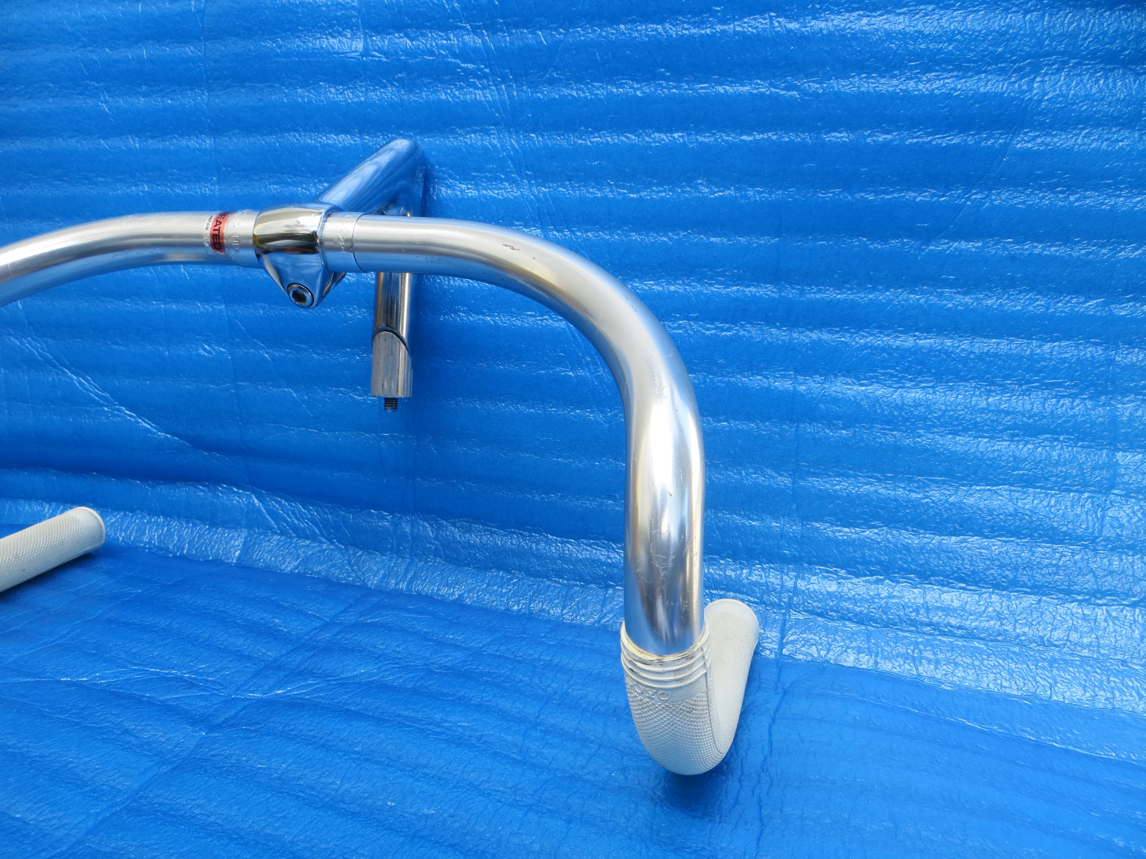 B123 380mm AA NJS Handlebar, Nitto Jaguar 105mm/58 degree Steel NJS Stem, Soyo Grips (25072014) - Image 3