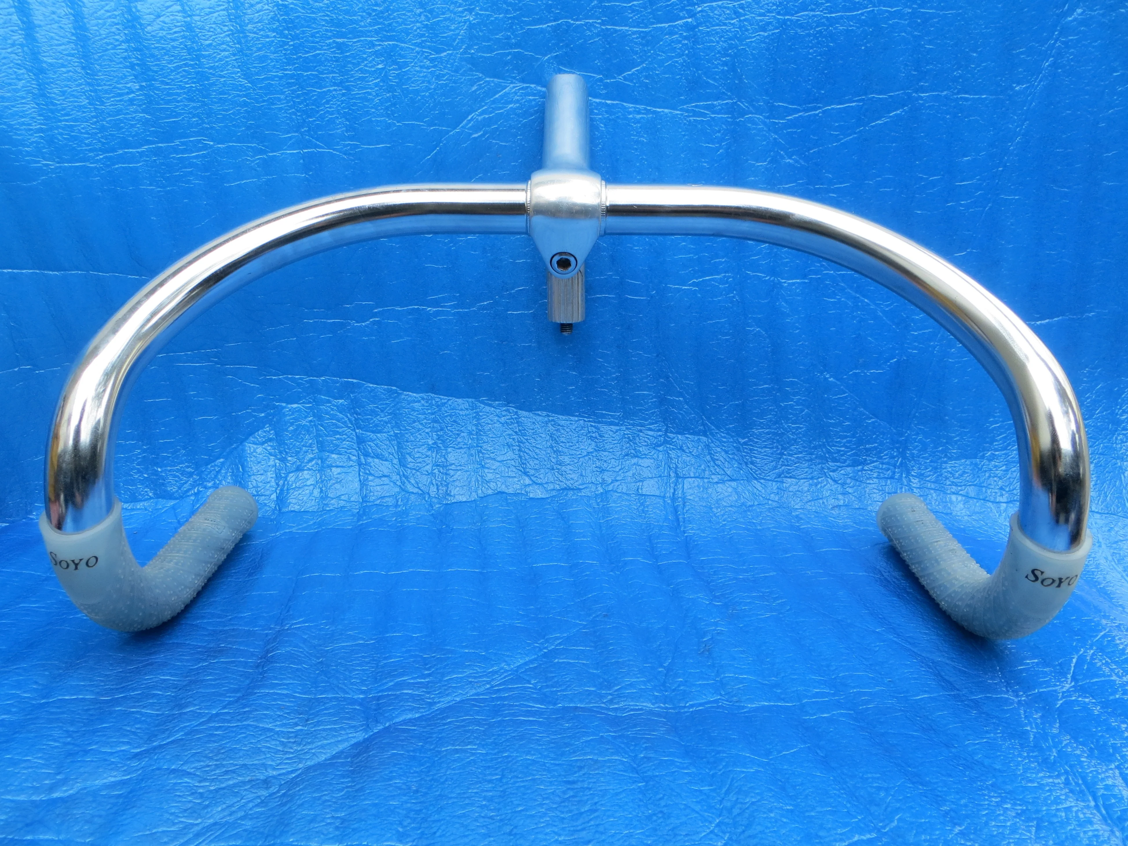B123 380mm CrMo NJS Handlebar, Nitto Jaguar, 100mm/58 degree AA NJS Stem, Soyo Grips (25100705)