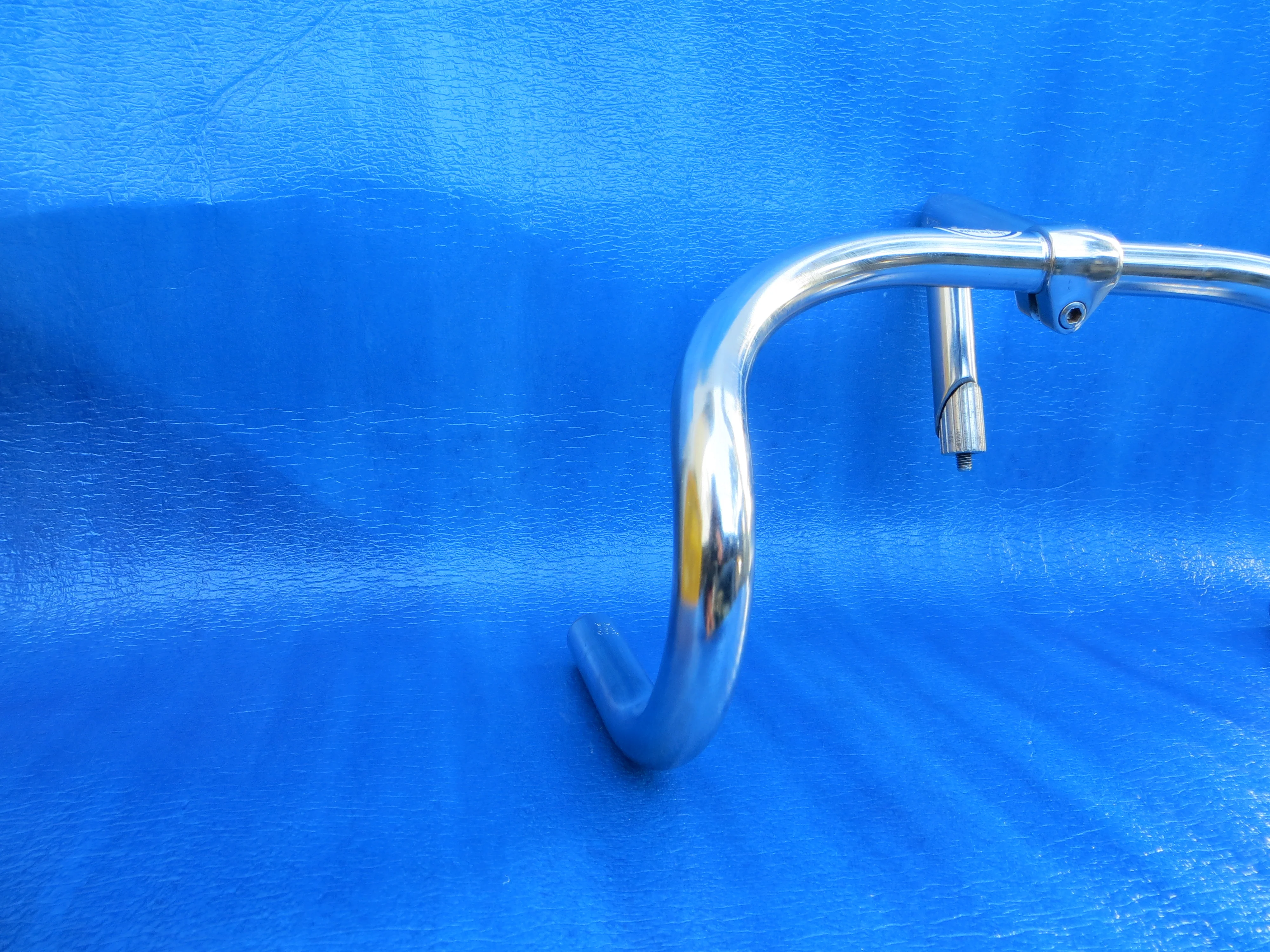 B123 390mm CrMo NJS Handlebar, Nitto Jaguar, 115mm/58 degree Steel NJS Stem (24112209) - Image 2