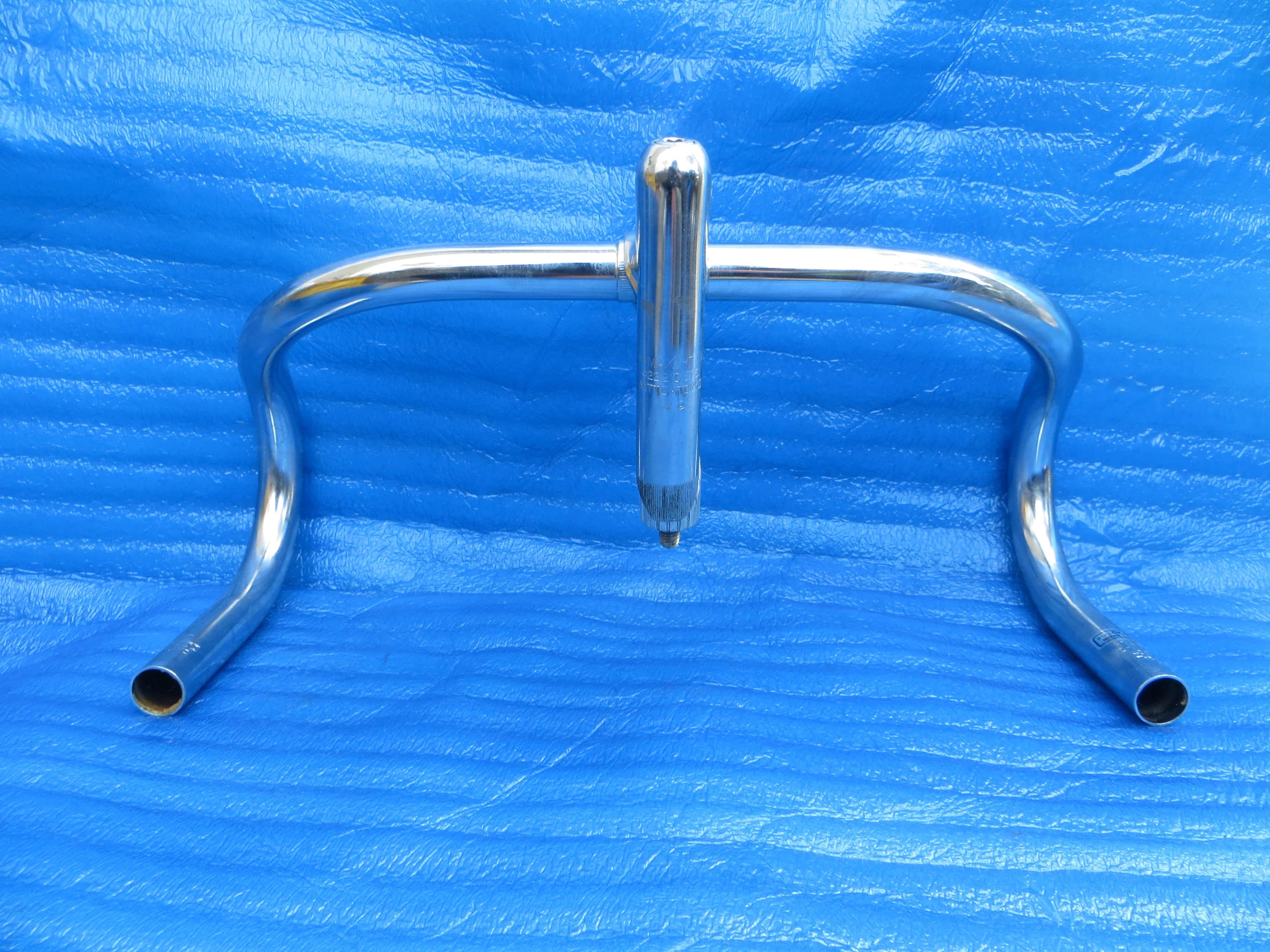 B123 420mm CrMo NJS Handlebar, Nitto Jaguar, 105mm/58degree Steel NJS Stem (26021209) - Image 4