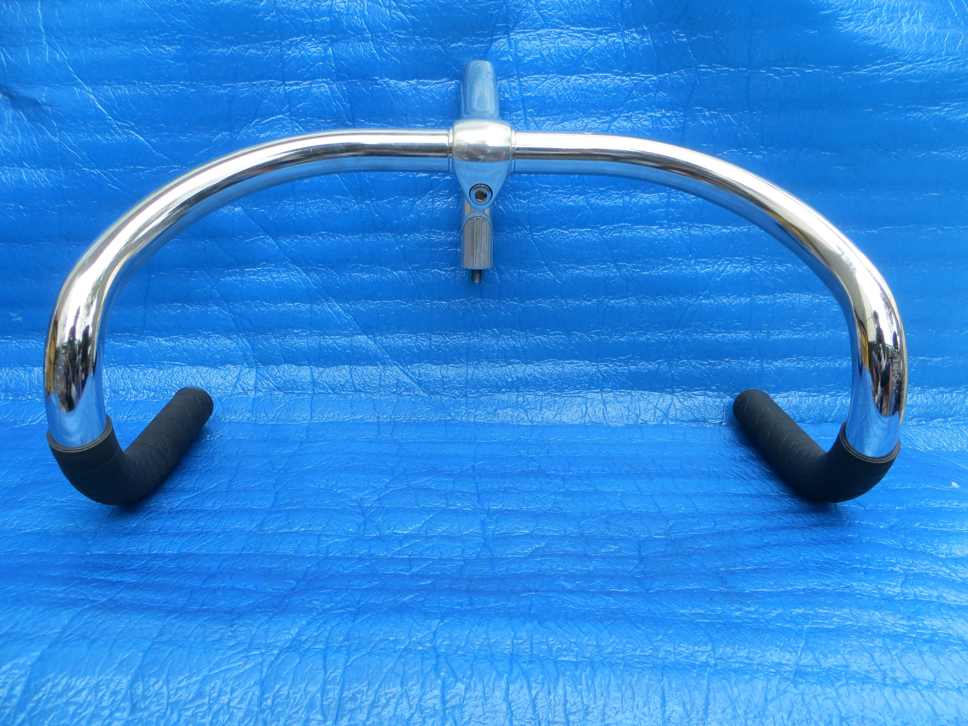 B123 380mm Steel NJS Handlebar, Nitto Jaguar 100mm/58 degree AA NJS Stem, Champ Grips (25092129)