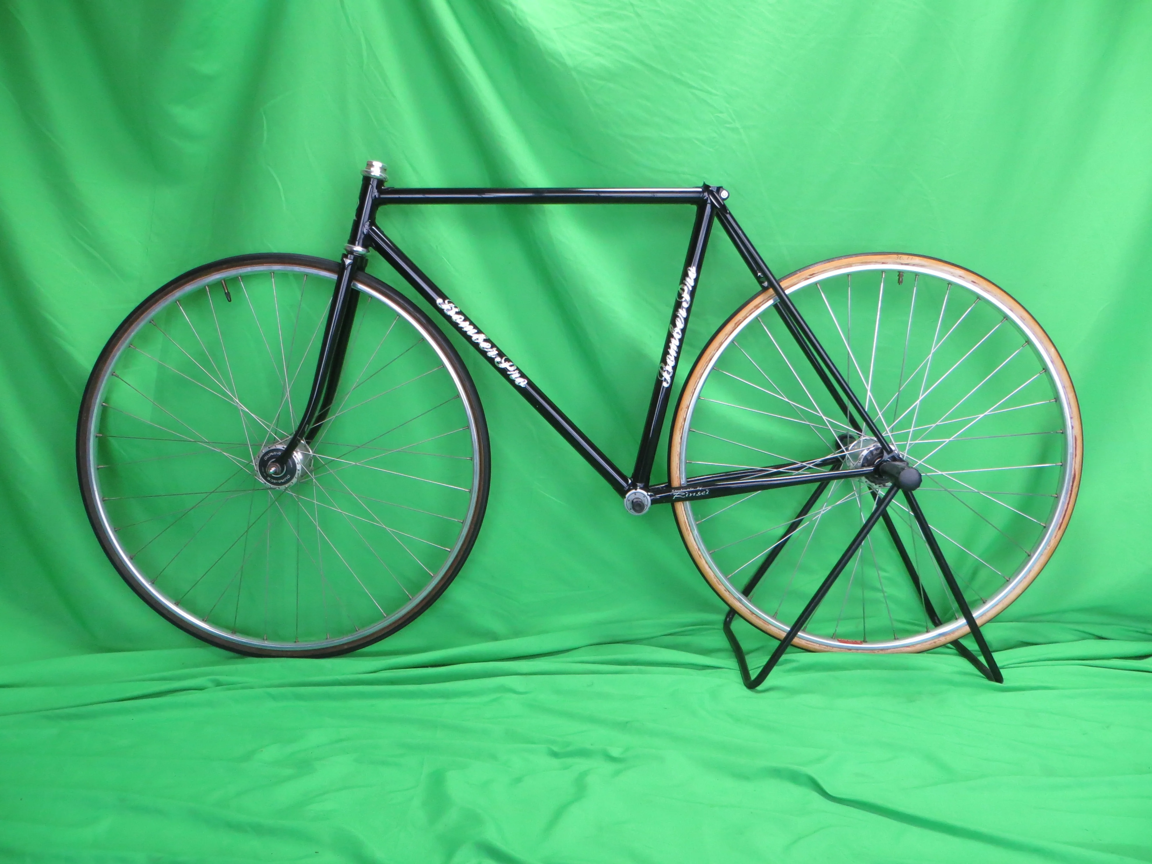 Bomber Pro // Black // 51cm - Image 16