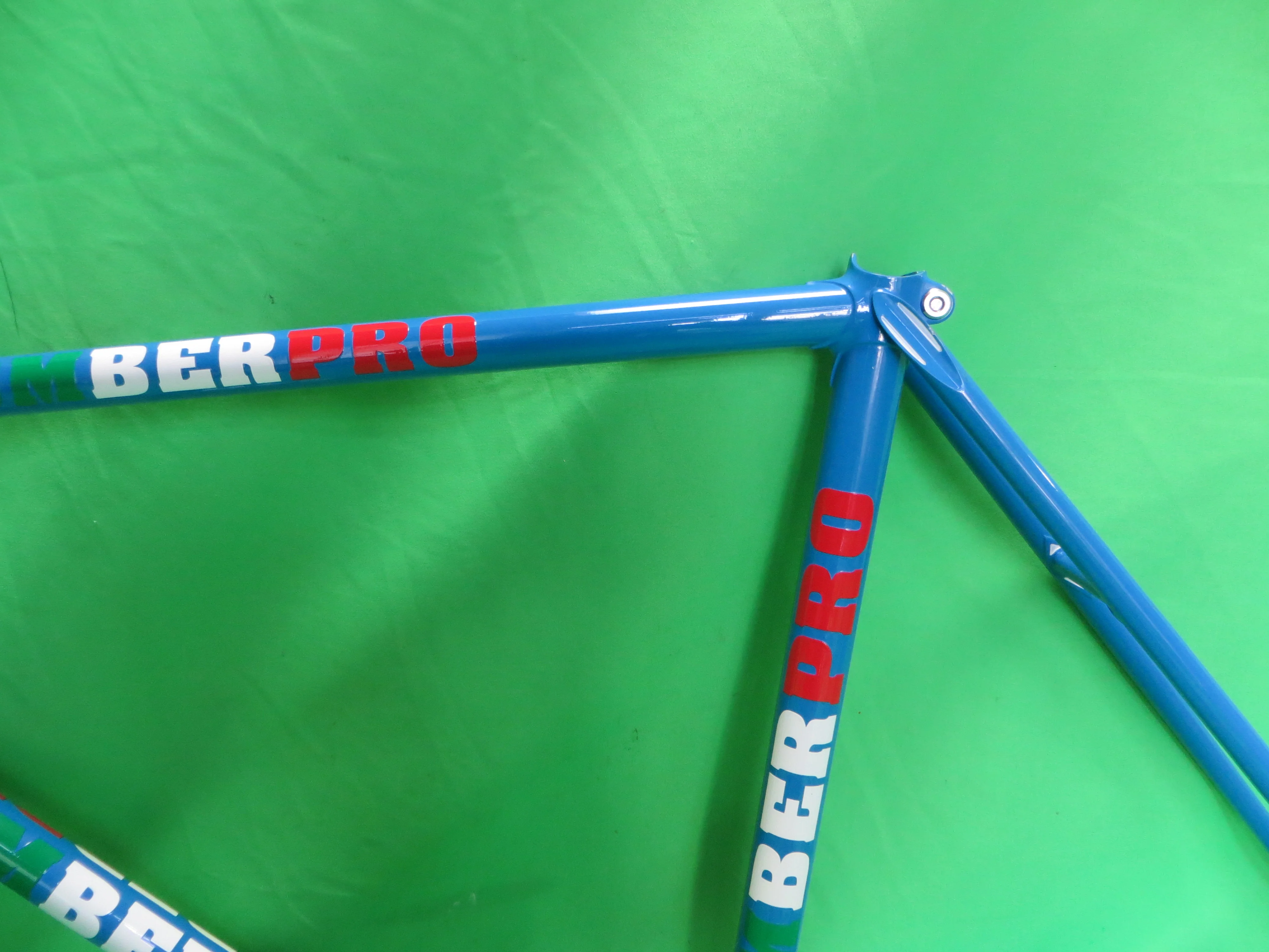 Bomber Pro // Blue // 52cm - Image 5