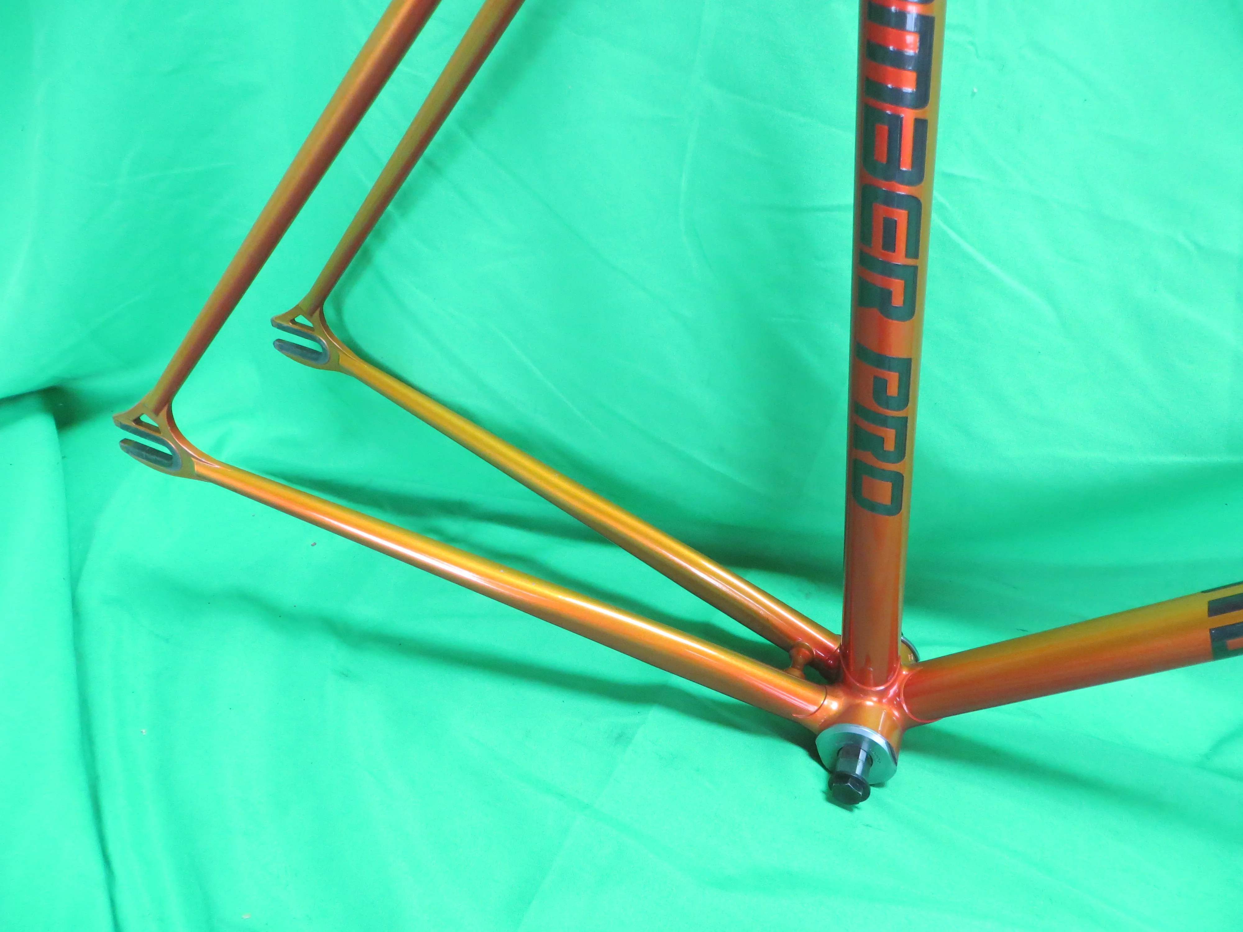 Bomber Pro // Orange Gold Fade // 51.5cm - Image 14