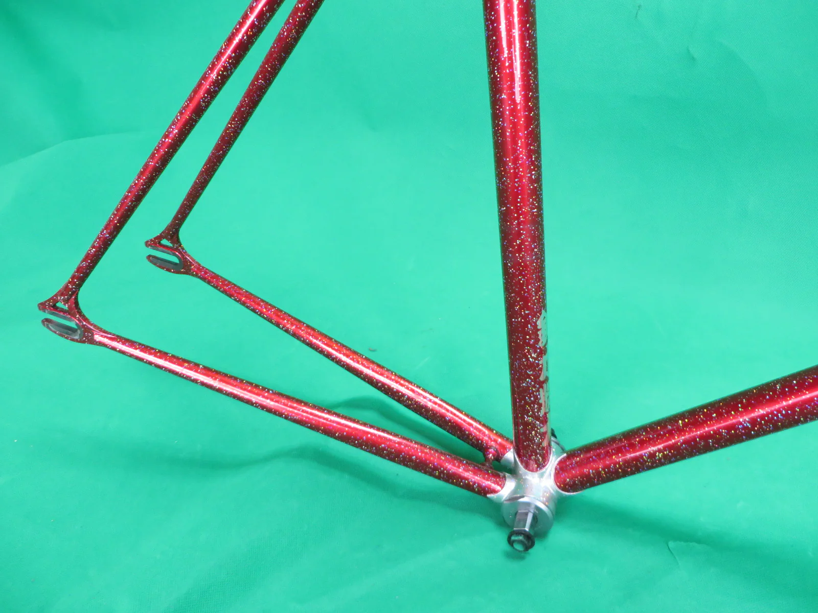 BOMBER PRO // Red / Silver Lugs with rainbow flake // 51cm - Image 14