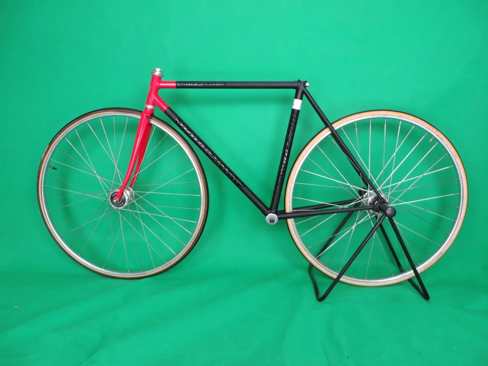 Bridgestone  // Red / Matte Black Two Tone  // 51cm - Image 16