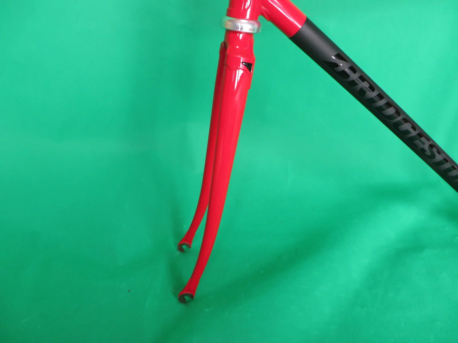 Bridgestone  // Red / Matte Black Two Tone  // 51cm - Image 3