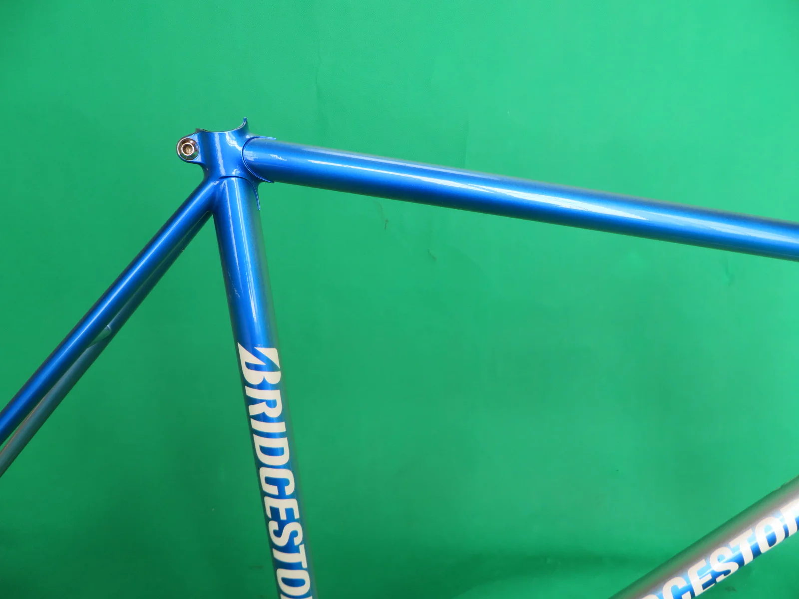 Bridgestone 2013 // Blue Metallic Silver Fade // 52cm - Image 12