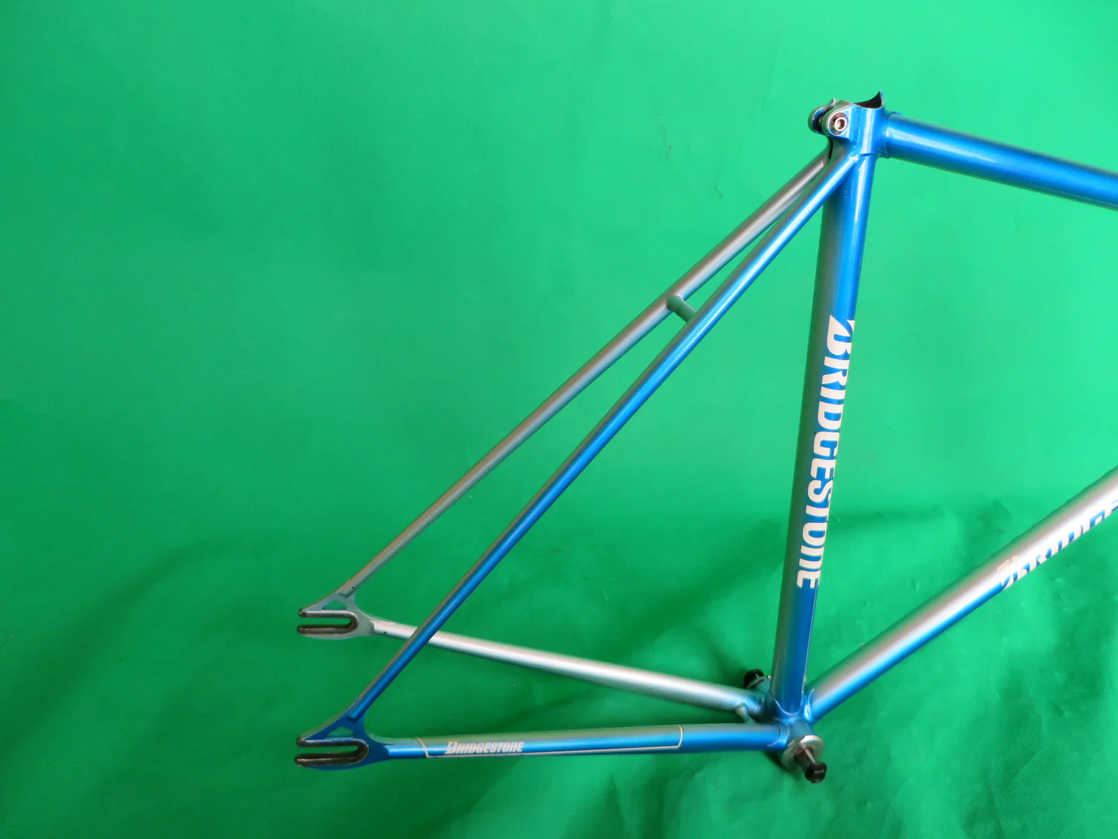 Bridgestone 2013 // Blue Metallic Silver Fade // 52cm - Image 15