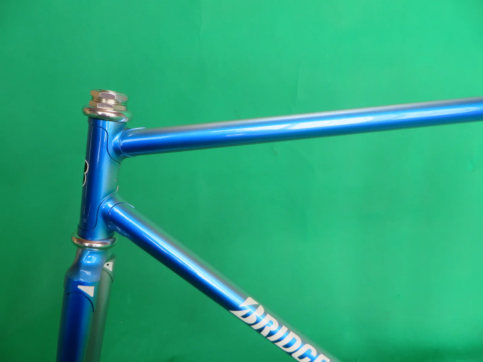 Bridgestone // Blue Metallic Silver Fade //  52cm - Image 4