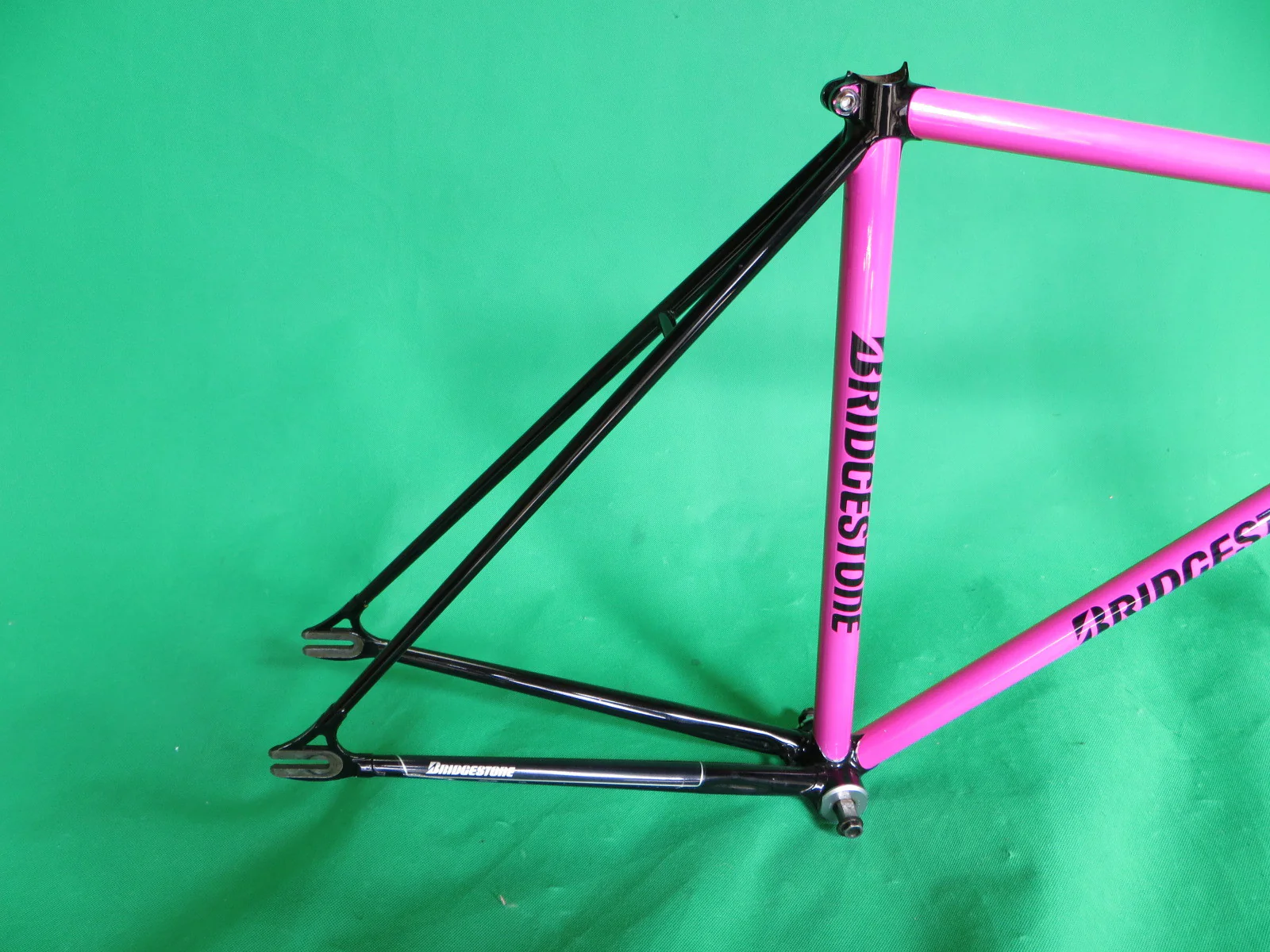 Bridgestone // bright pink & black two-tone // 51.5cm - Image 15