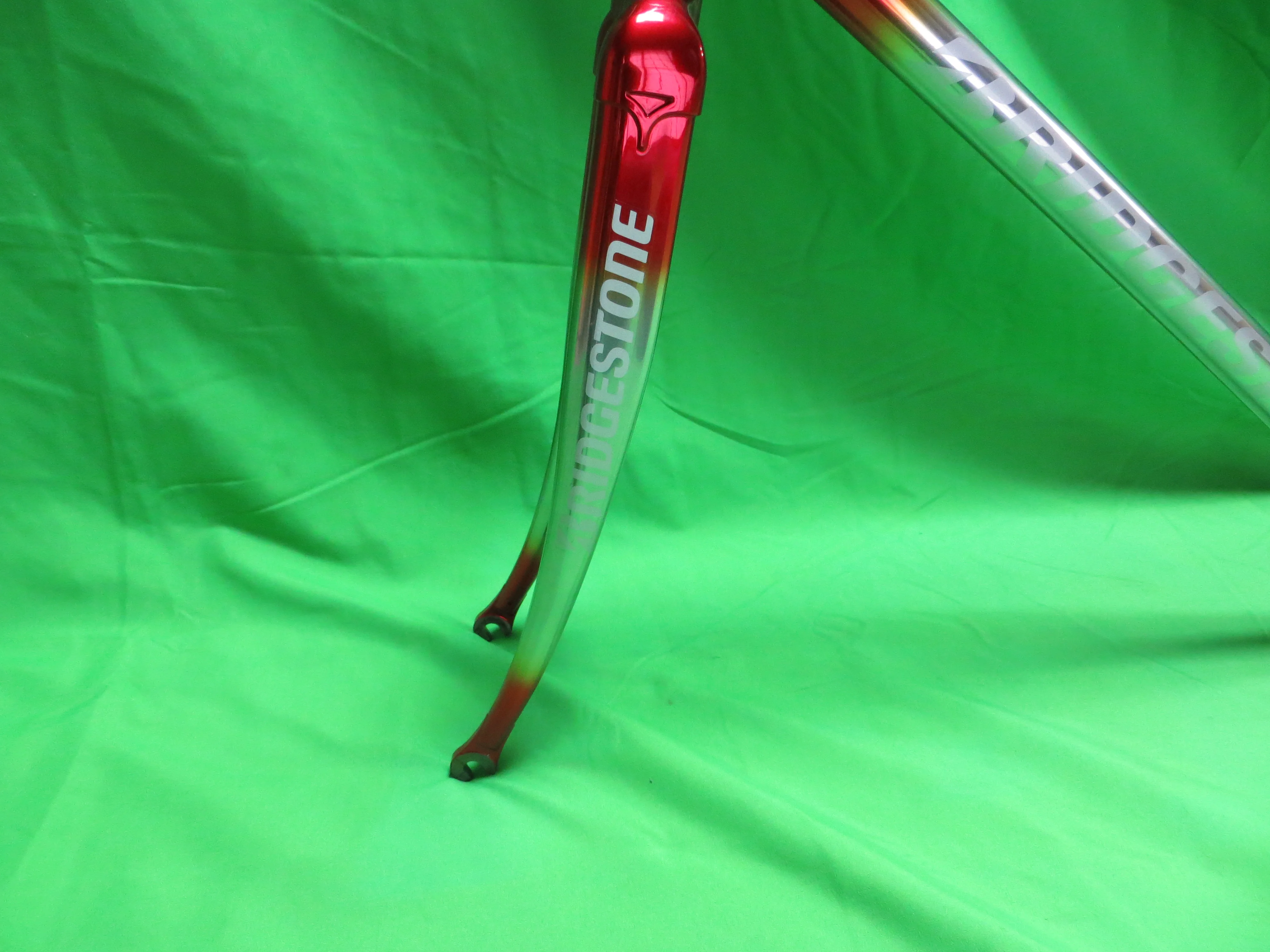 Bridgestone Columbus Max Fork // Candy Red / Chrome Plating Fade // 53cm - Image 3