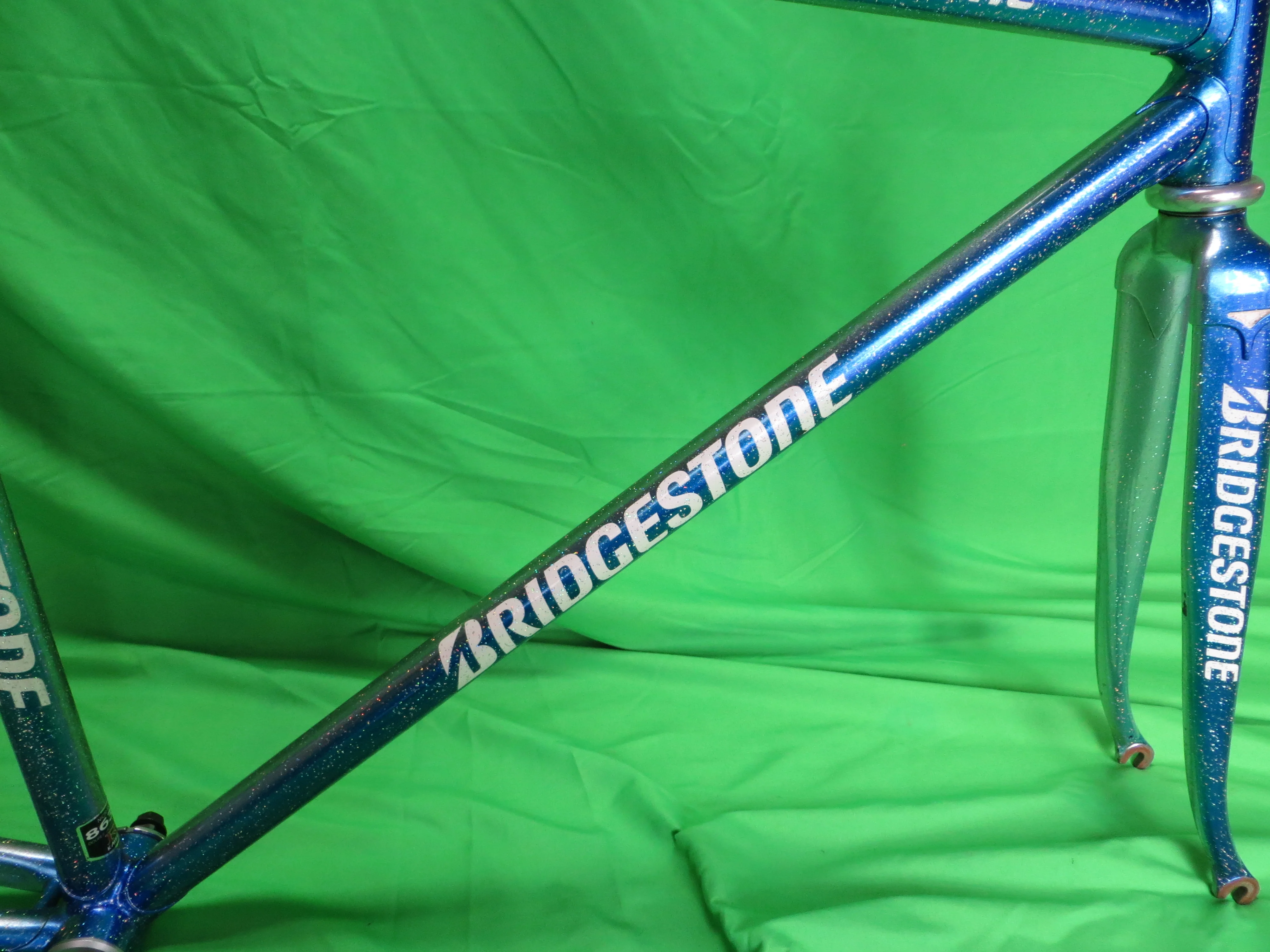 Bridgestone Columbus Max Fork // Blue Metallic Silver Fade with Super Rainbow Flake // 48.5cm - Image 13