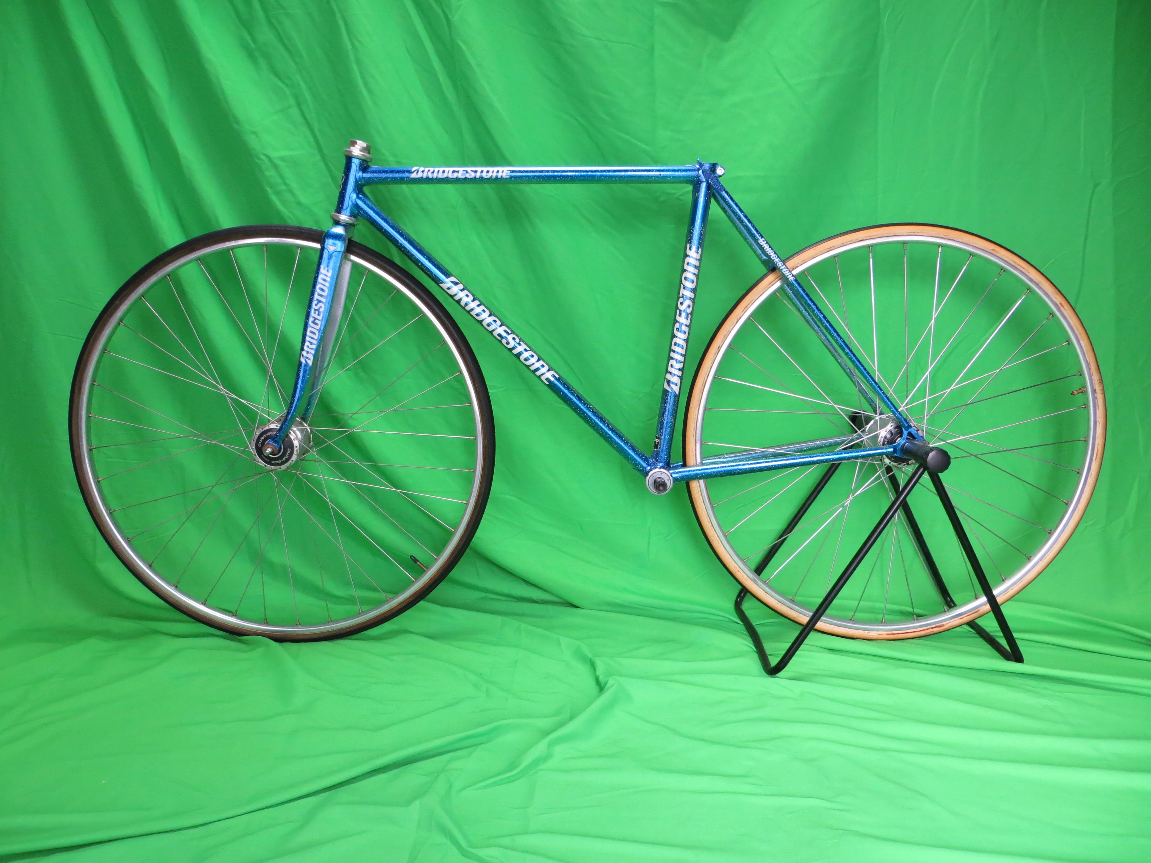 Bridgestone Columbus Max Fork // Blue Metallic Silver Fade with Super Rainbow Flake // 48.5cm - Image 16