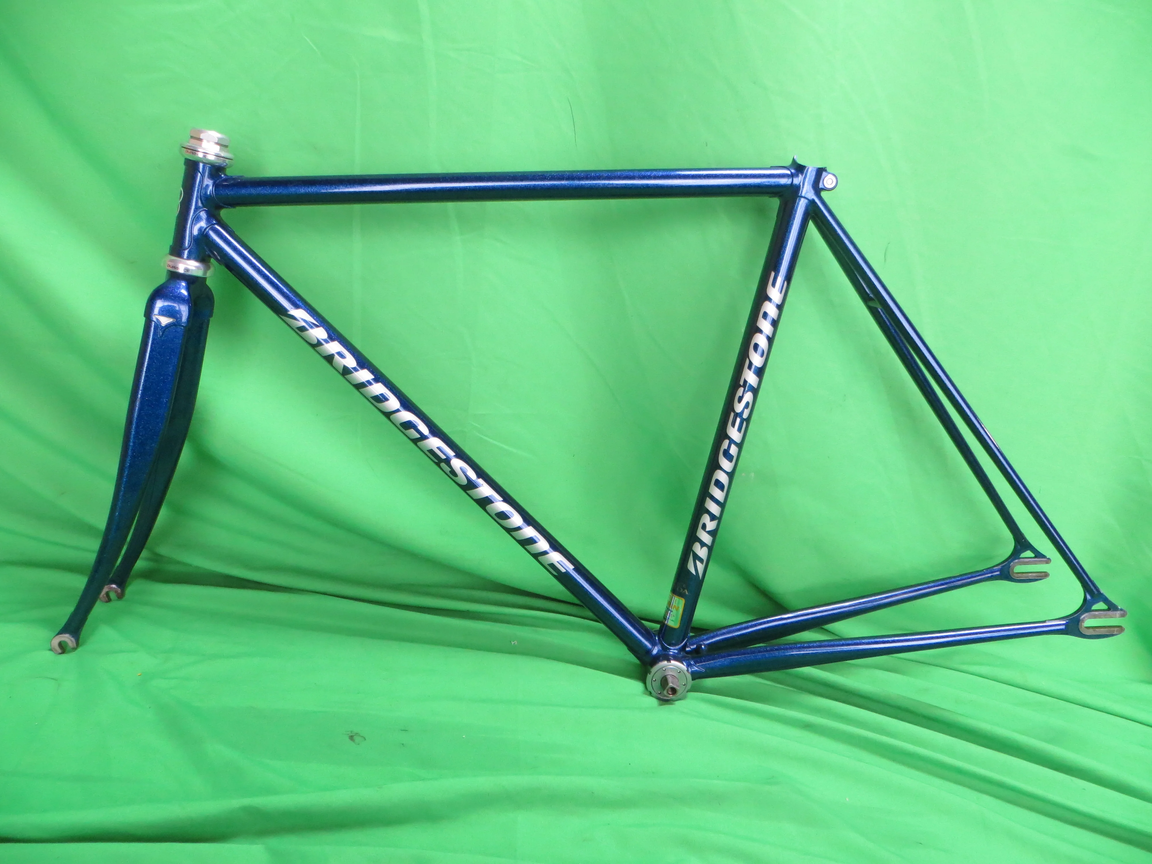Bridgestone Columbus Max Fork // Deep Blue Metallic with Super Fine Blue Flake // 49.5cm