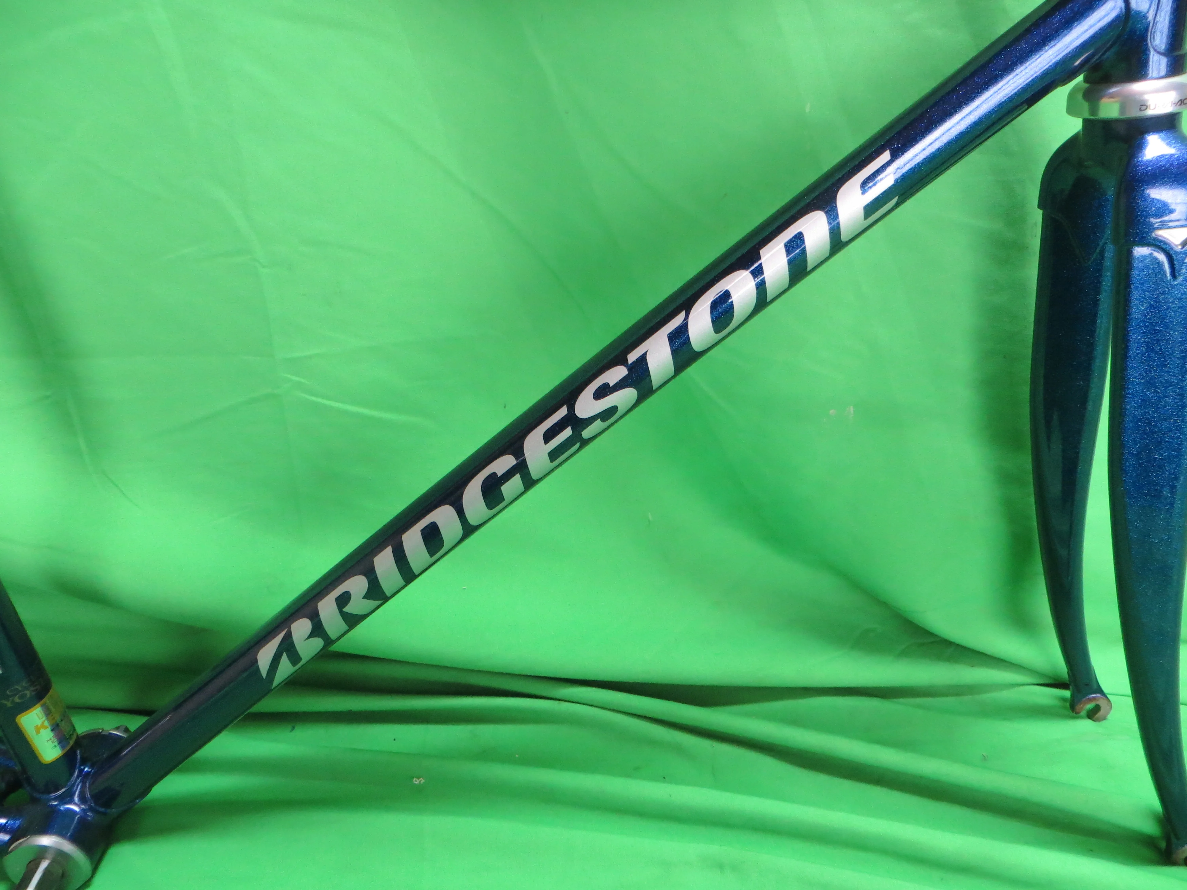 Bridgestone Columbus Max Fork // Deep Blue Metallic with Super Fine Blue Flake // 49.5cm - Image 14