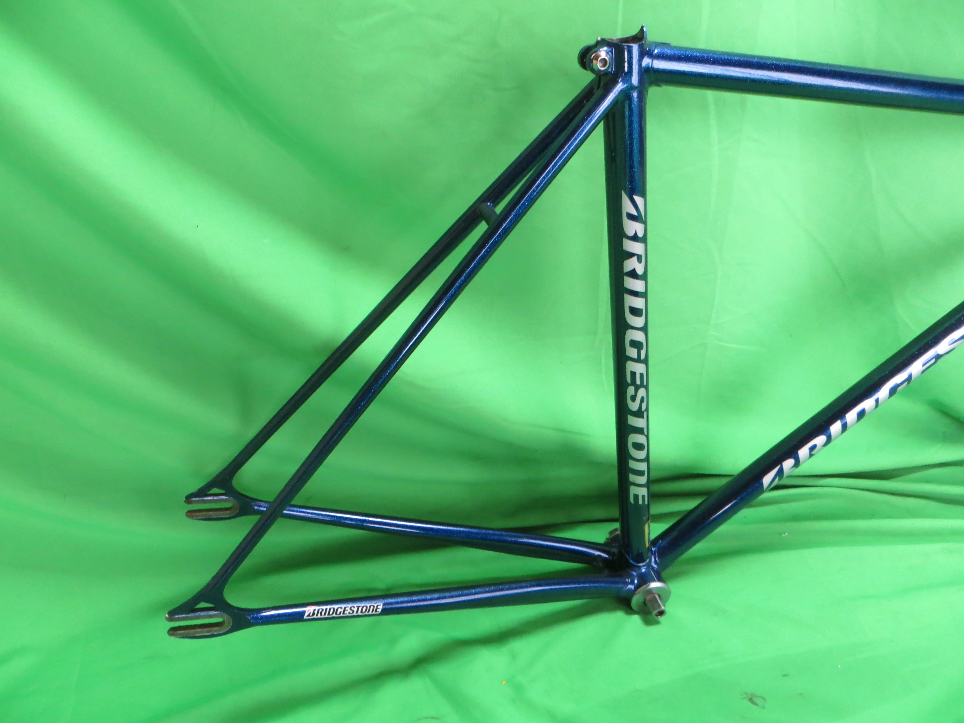 Bridgestone Columbus Max Fork // Deep Blue Metallic with Super Fine Blue Flake // 49.5cm - Image 16