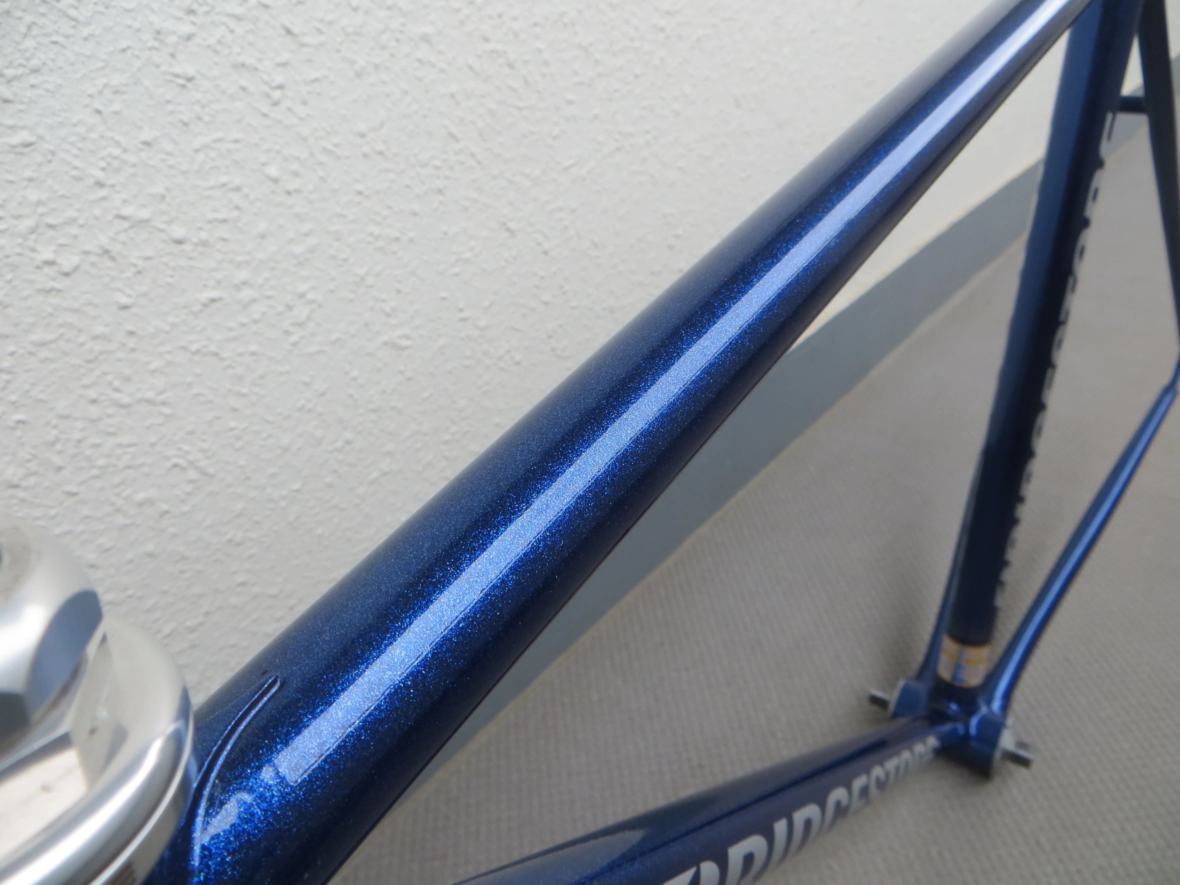 Bridgestone Columbus Max Fork // Deep Blue Metallic with Super Fine Blue Flake // 49.5cm - Image 2