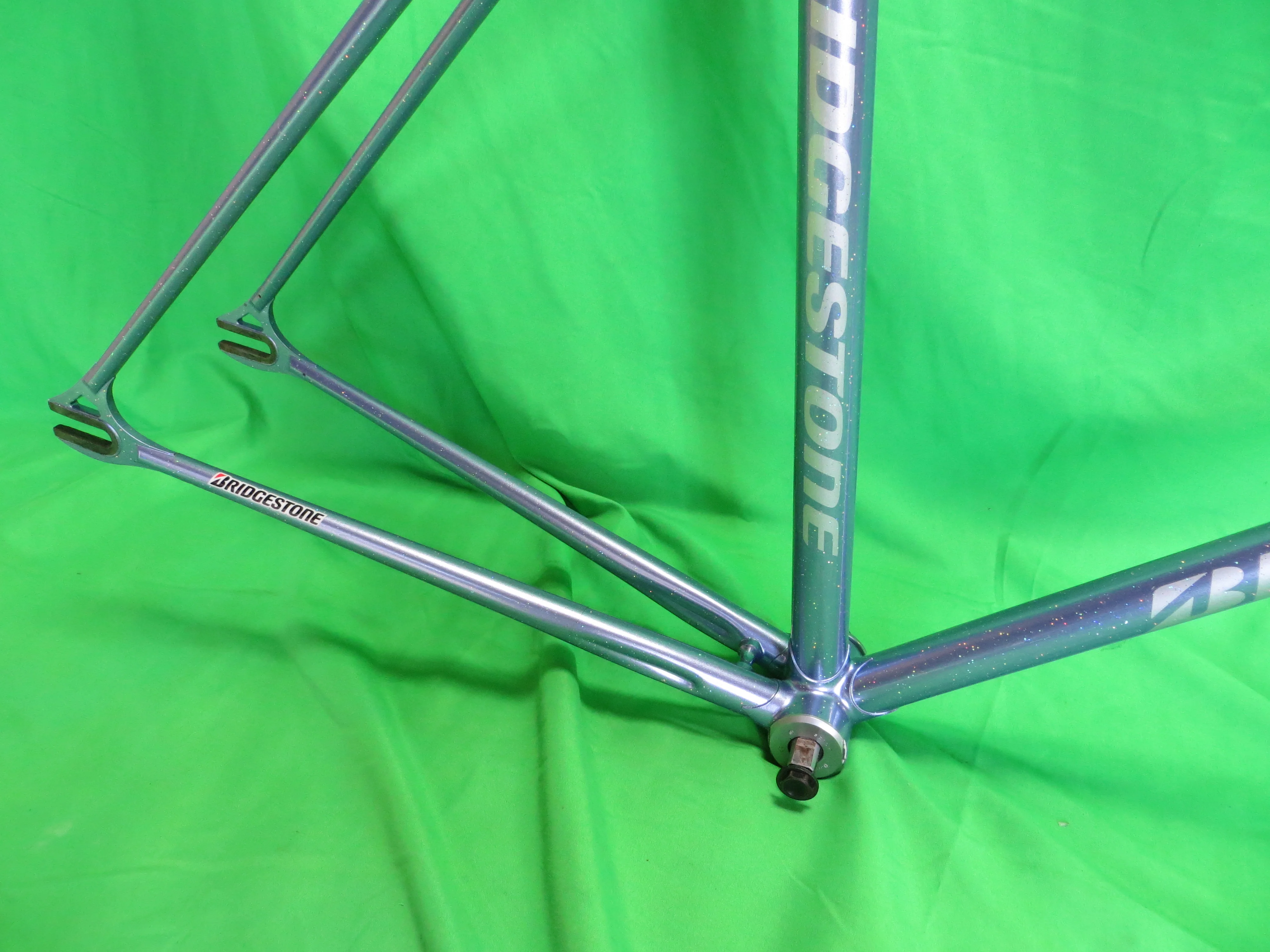 Bridgestone Columbus Max Fork // Grayish Lavender with Rainbow Flake // 49.5cm - Image 14