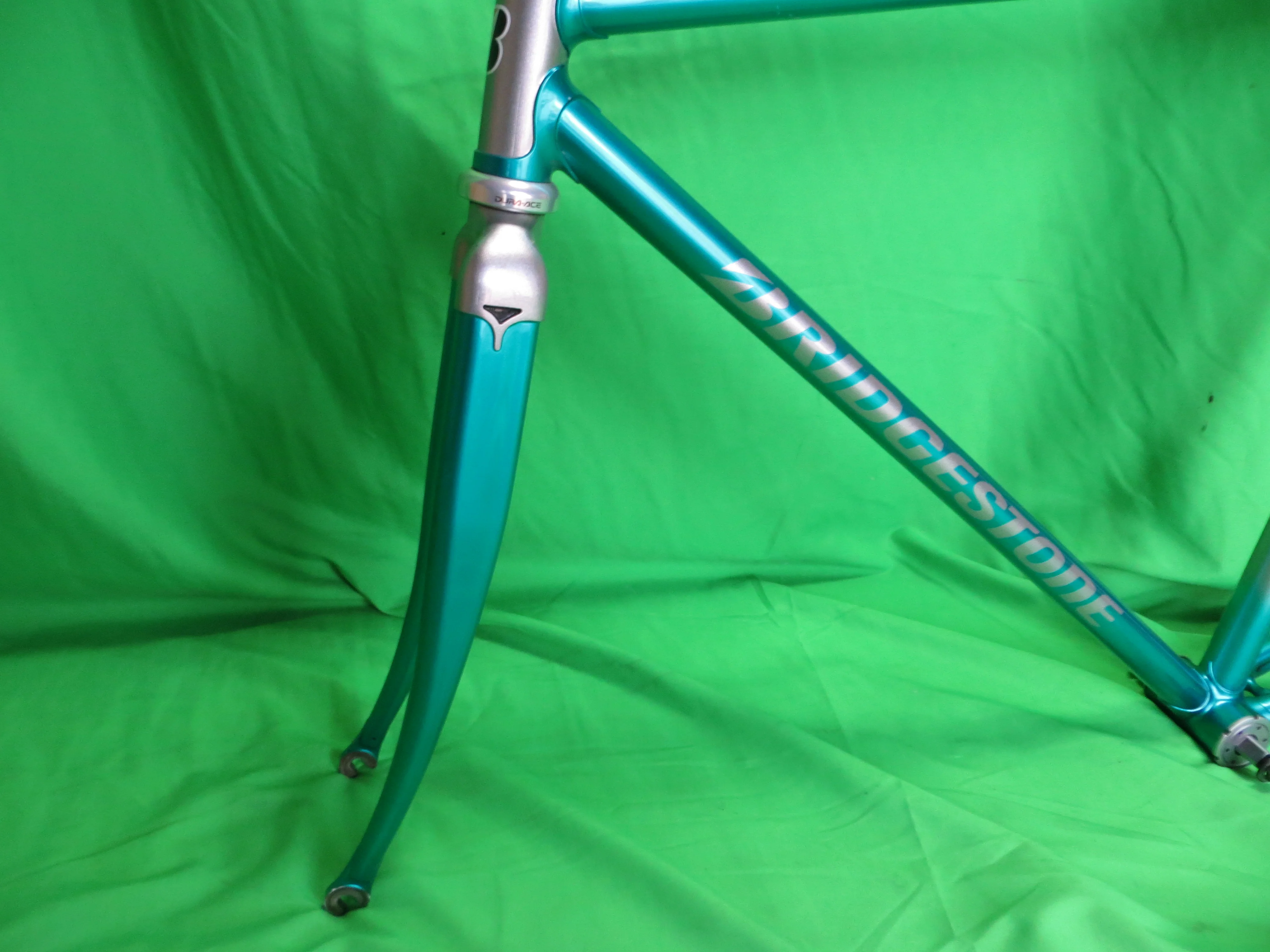 Bridgestone Columbus Max Fork // Light Blue Metallic / Silver Fade // 50.5cm - Image 3