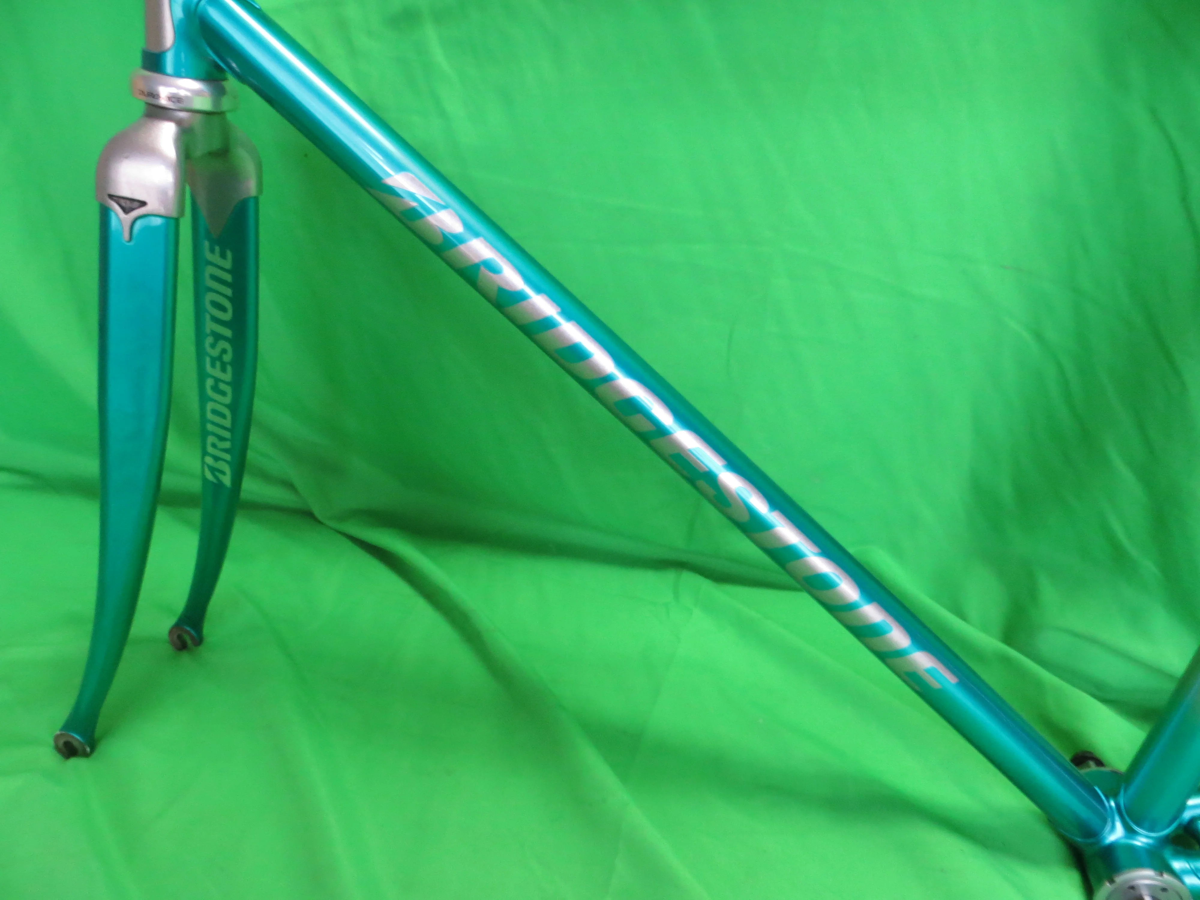 Bridgestone Columbus Max Fork // Light Blue Metallic / Silver Fade // 50.5cm - Image 6