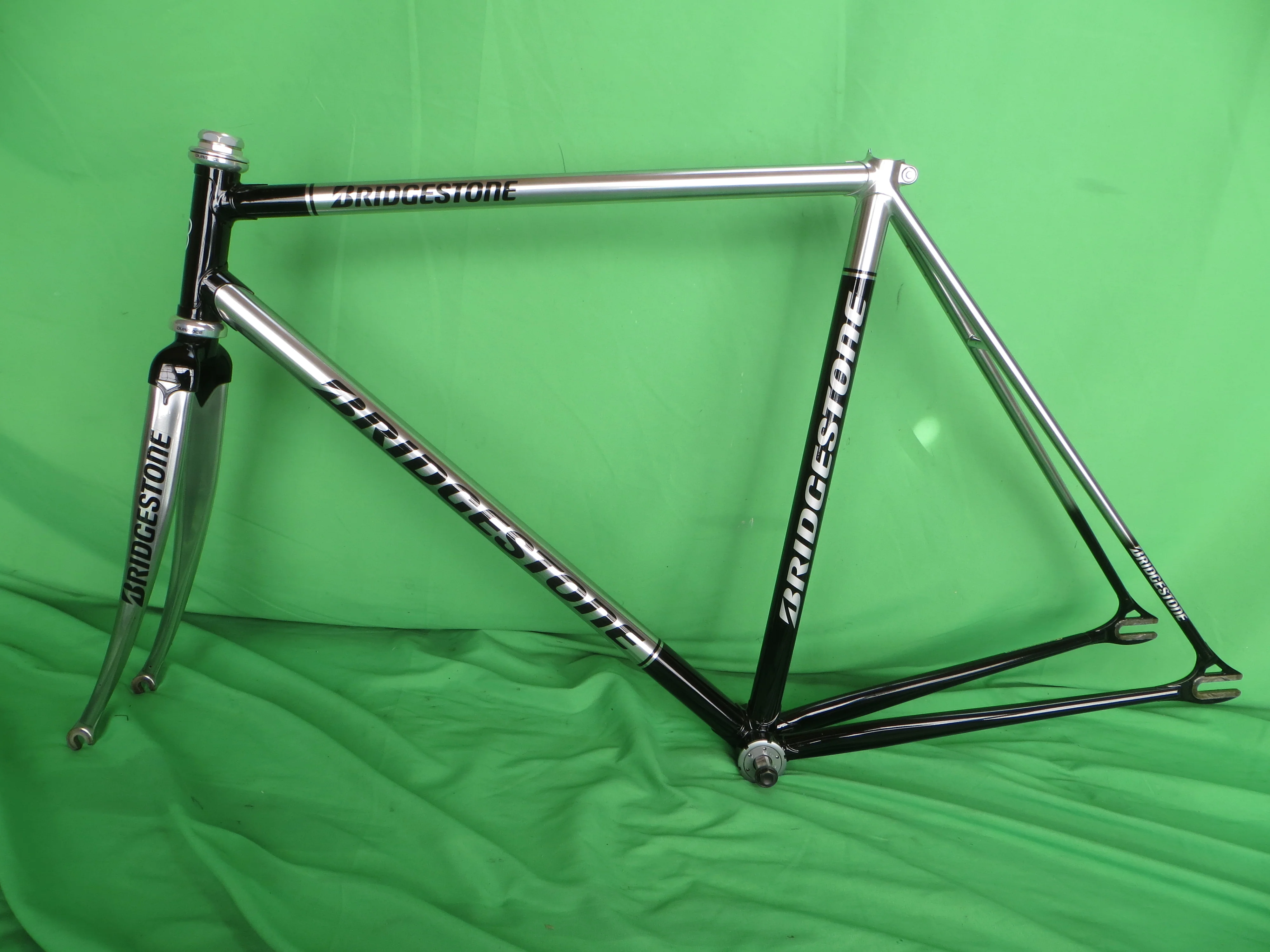 Bridgestone Columbus Max Fork // Mach Silver Black Two Tone // 53cm