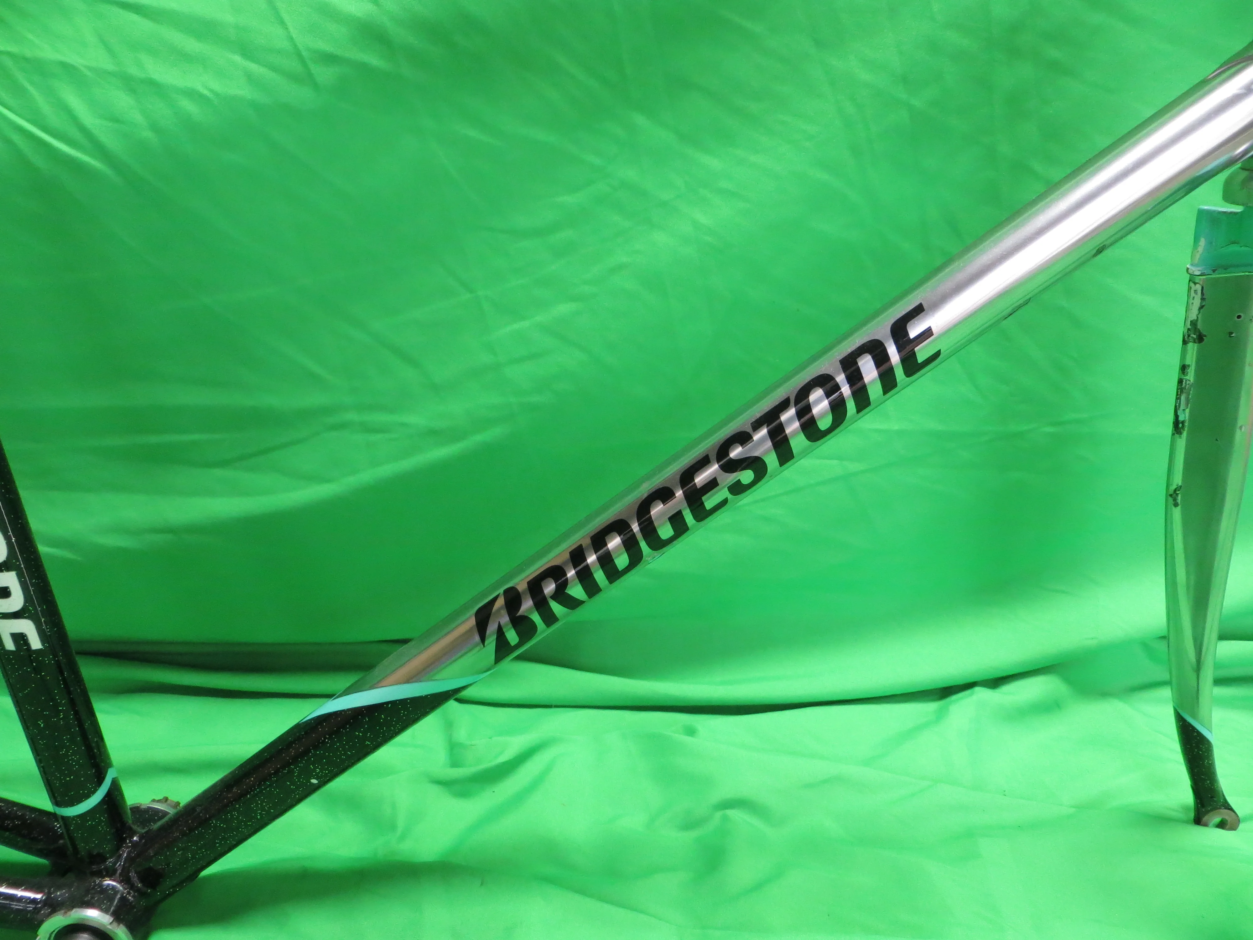 Bridgestone Columbus Max Fork // Mach Silver Black with Silver Flake // 49.5cm - Image 13