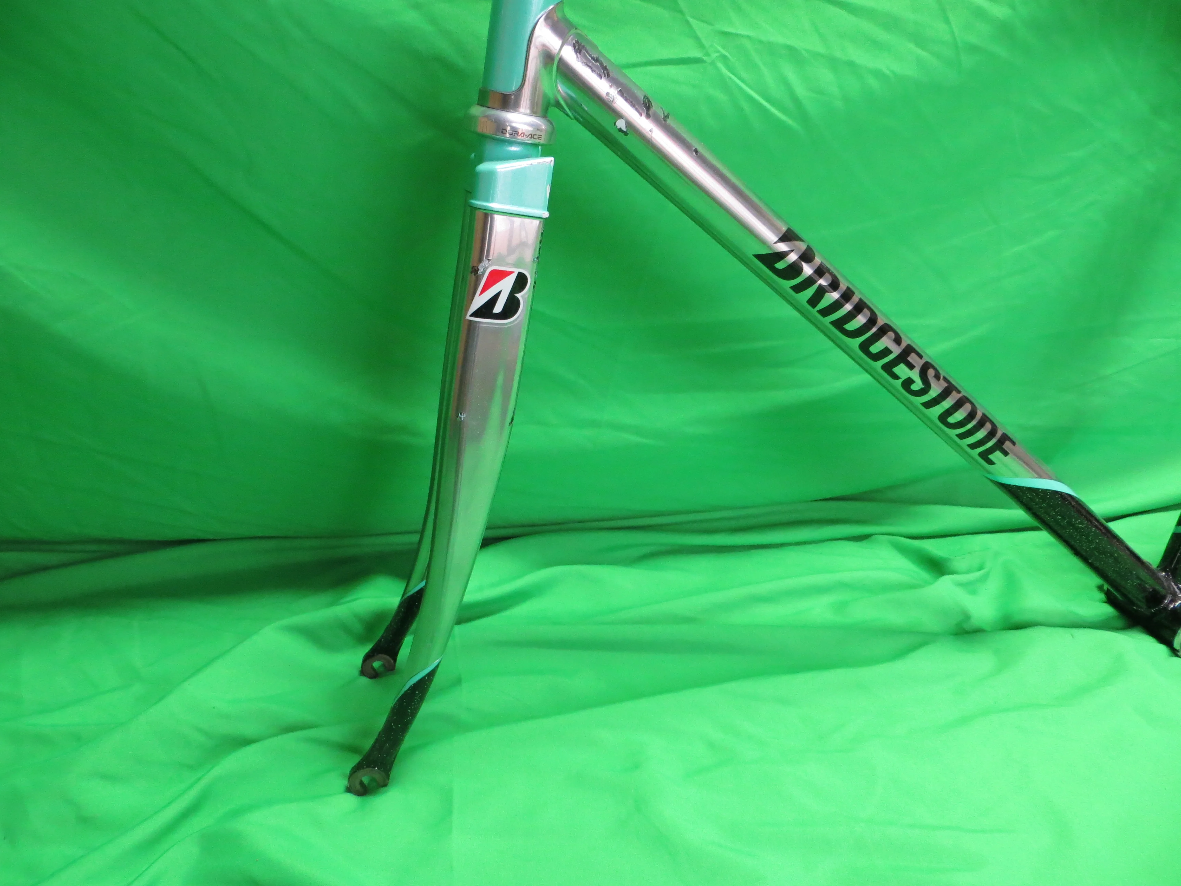 Bridgestone Columbus Max Fork // Mach Silver Black with Silver Flake // 49.5cm - Image 3