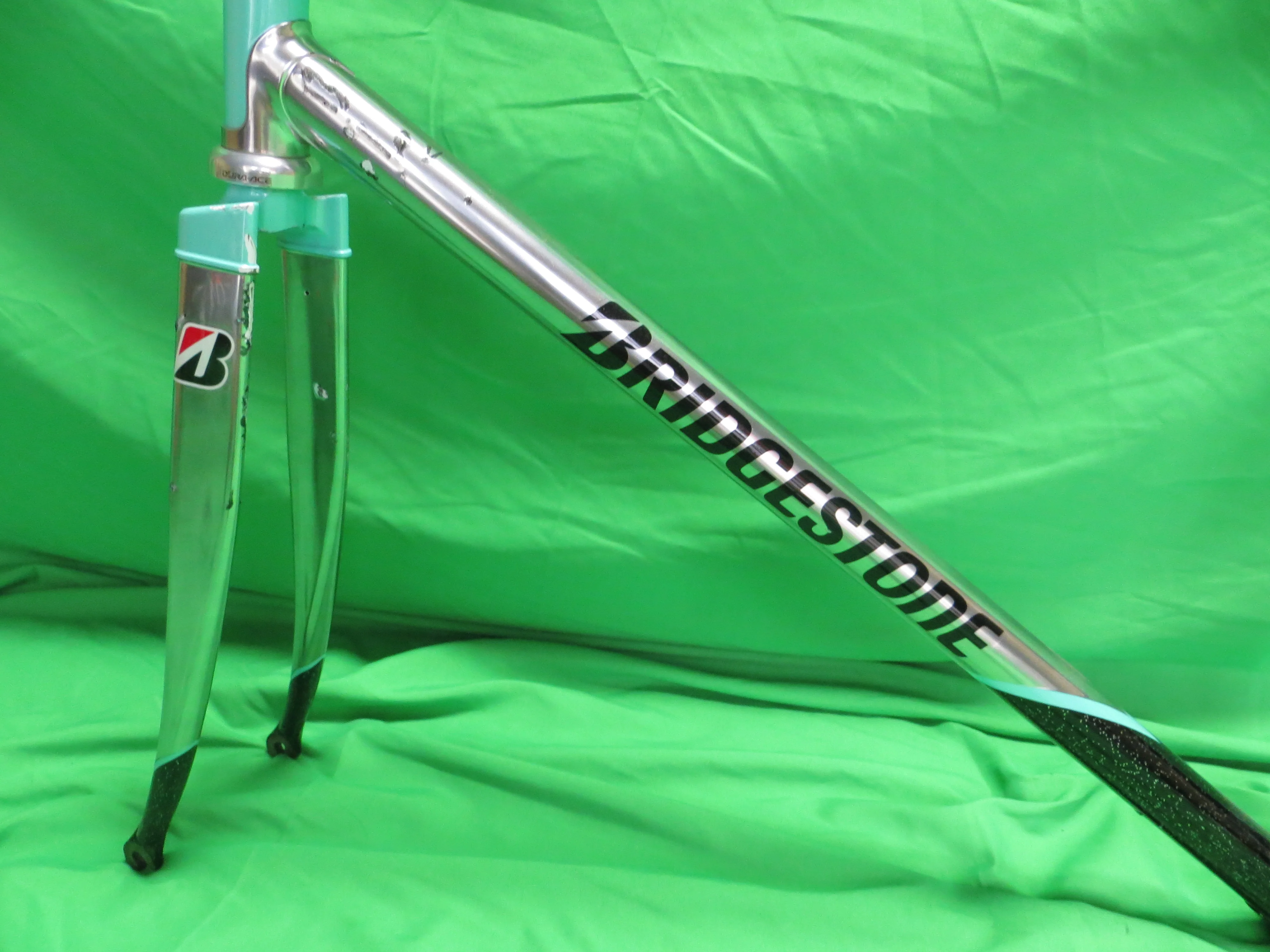 Bridgestone Columbus Max Fork // Mach Silver Black with Silver Flake // 49.5cm - Image 6