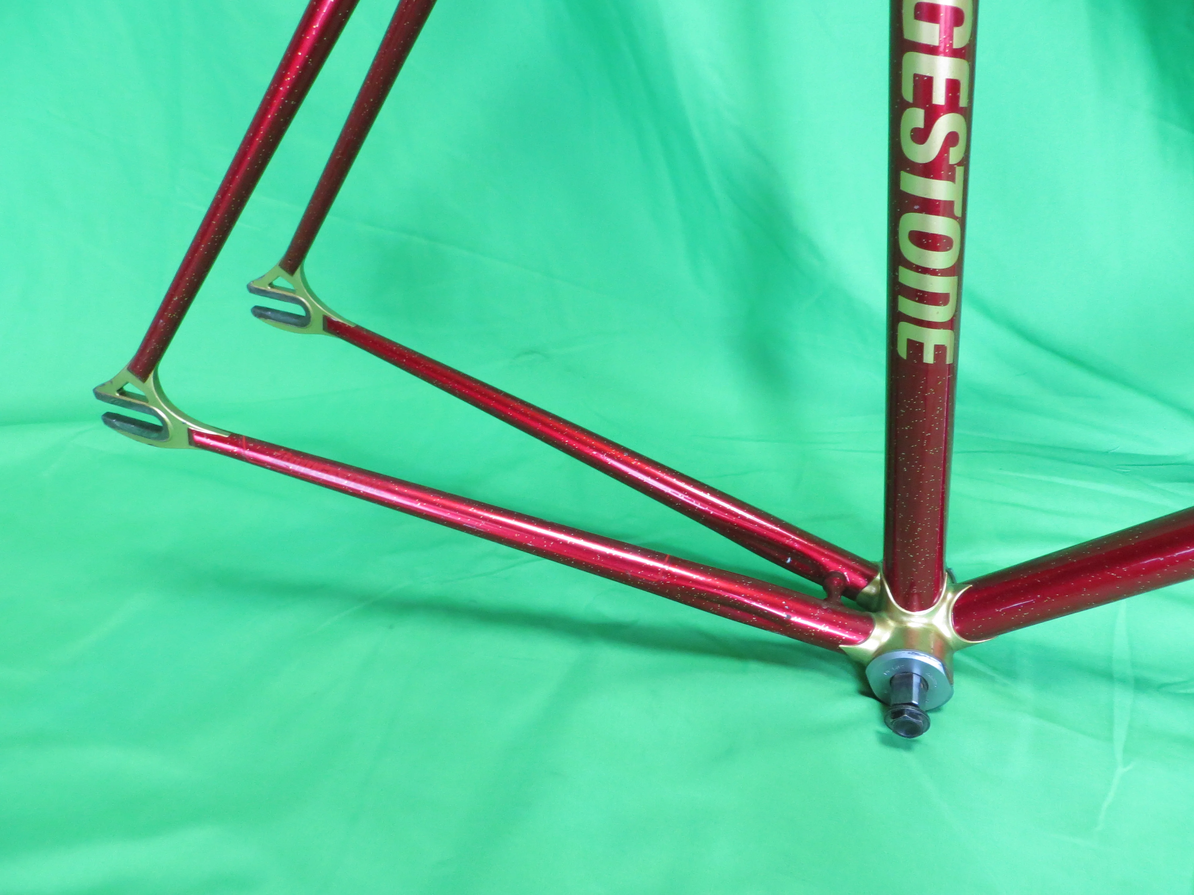 BRIDGESTONE Columbus Max Fork // Red / Gold Lugs with Gold Flake // 53.5cm - Image 15