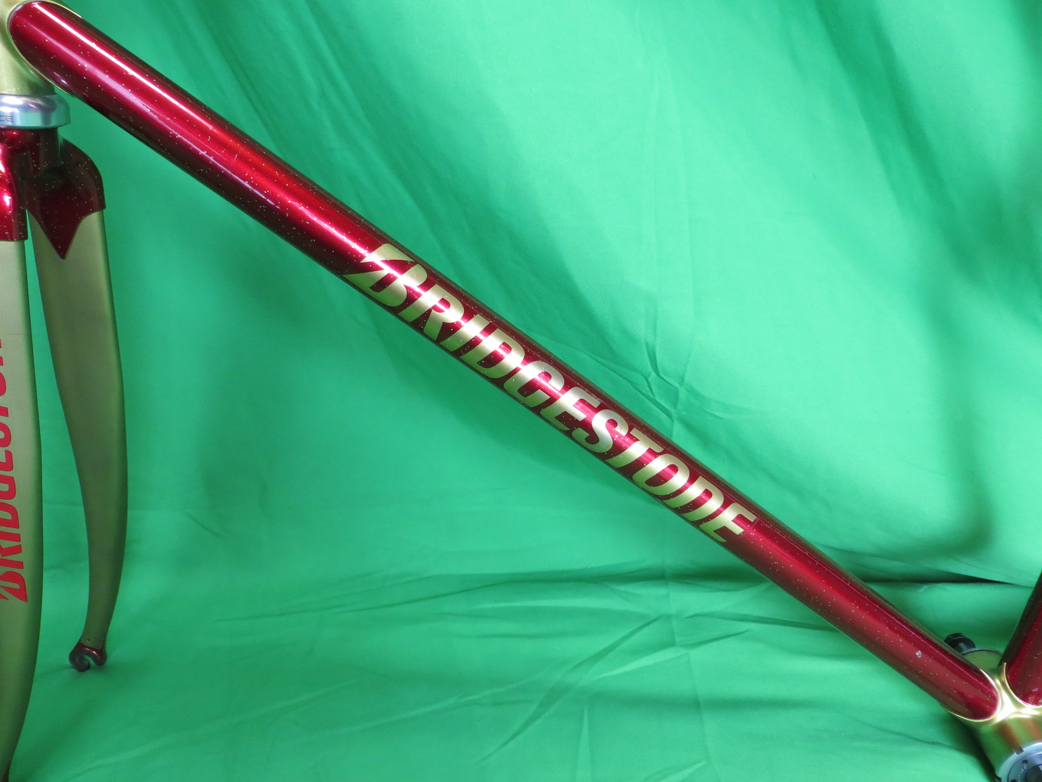 BRIDGESTONE Columbus Max Fork // Red / Gold Lugs with Gold Flake // 53.5cm - Image 7