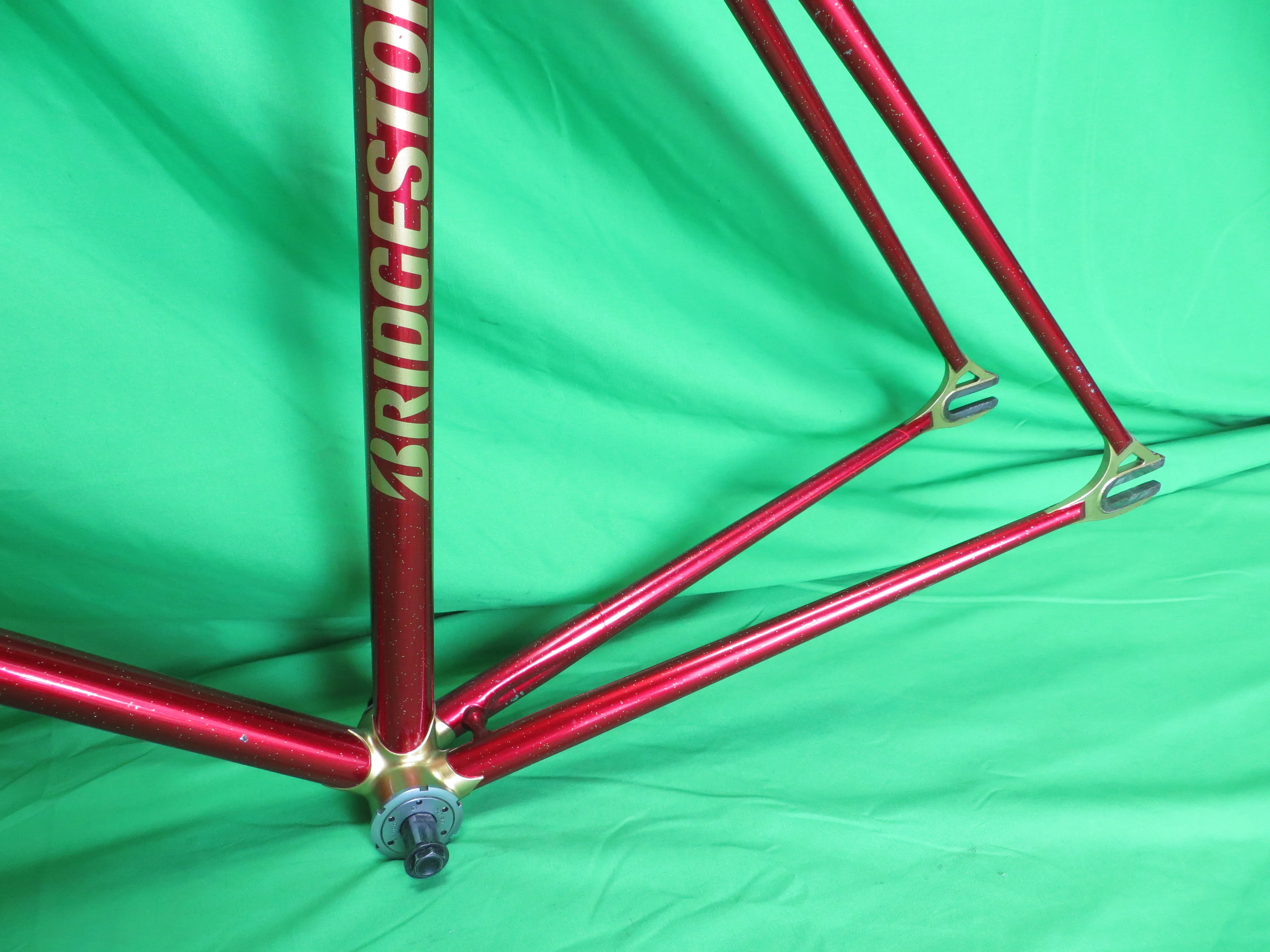 BRIDGESTONE Columbus Max Fork // Red / Gold Lugs with Gold Flake // 53.5cm - Image 8