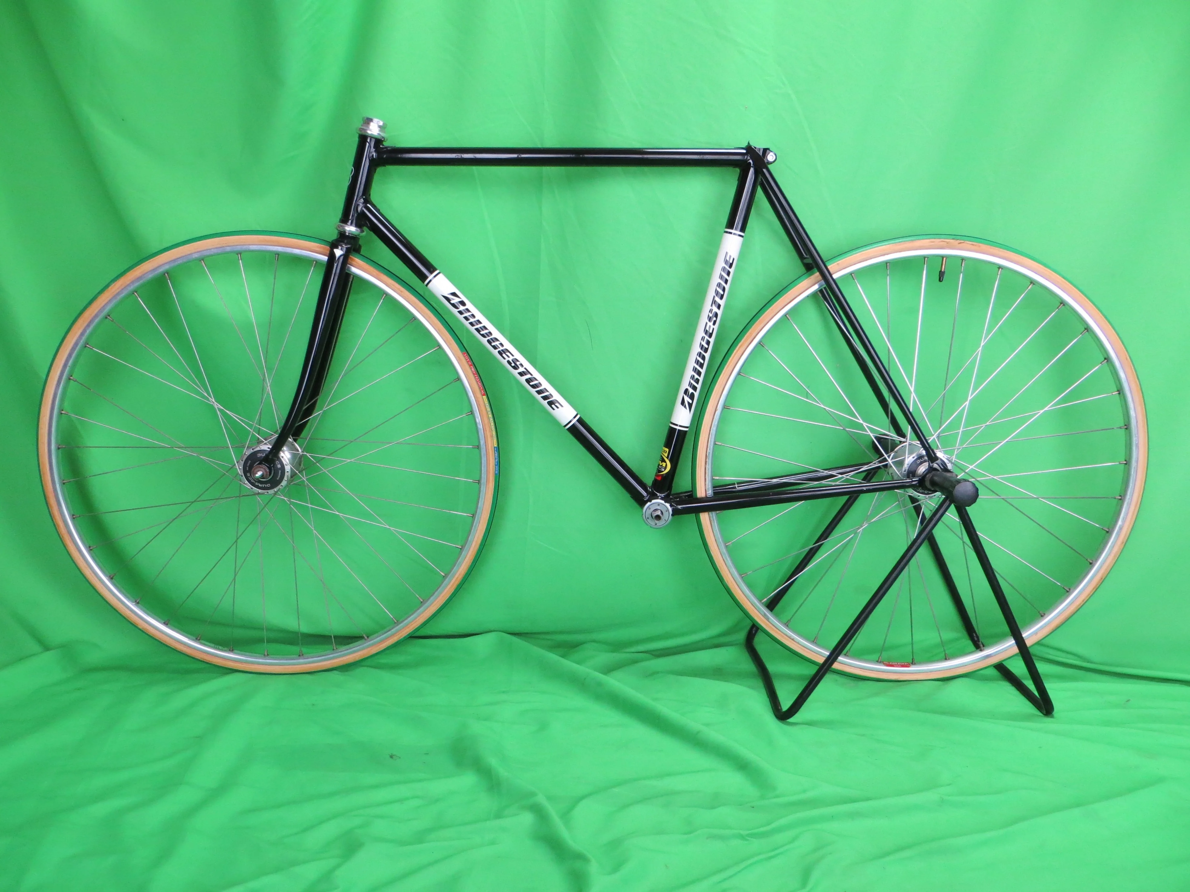 Bridgestone Dedacciai COM 12.5  // Black White // 53cm - Image 16