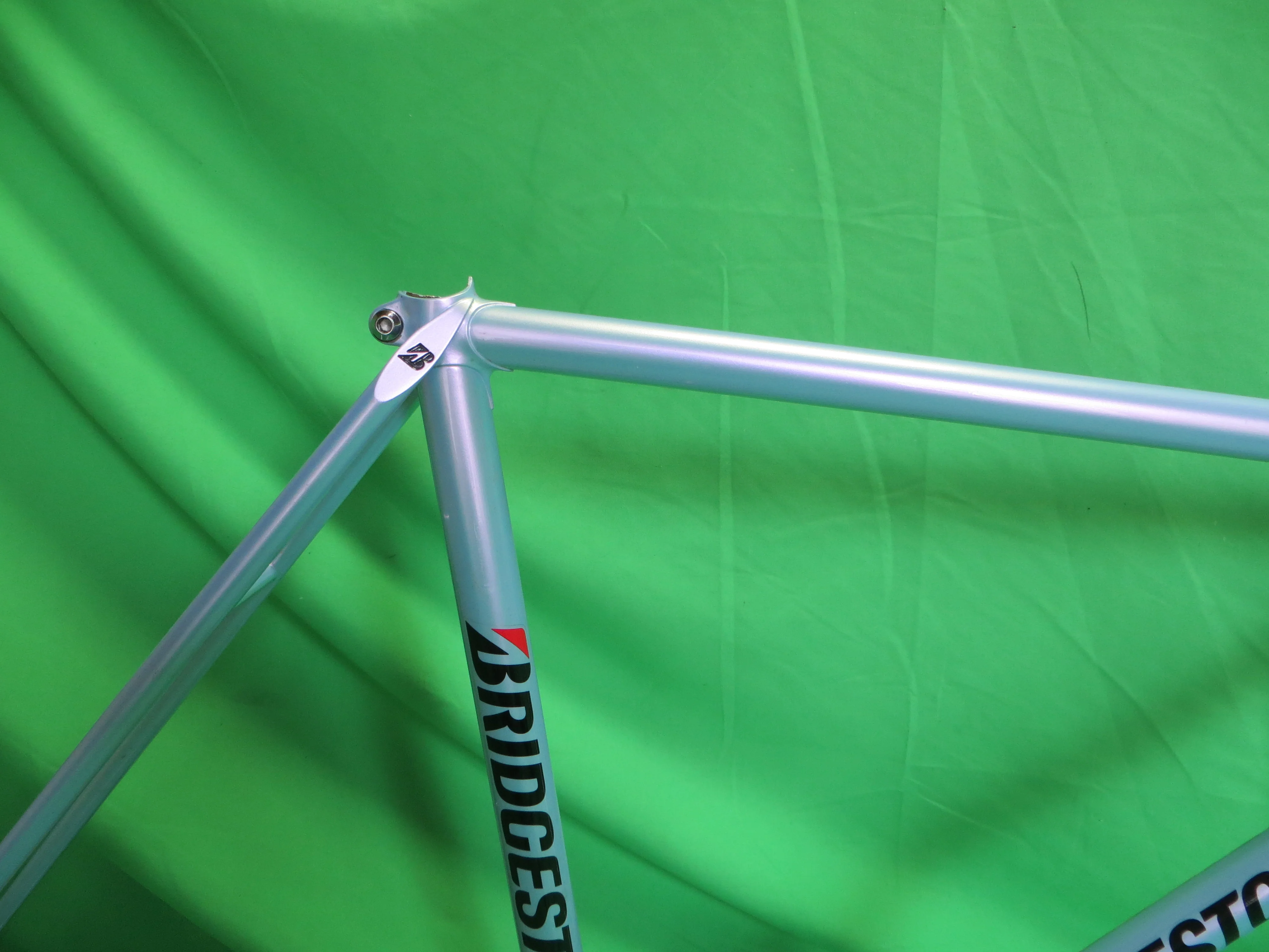 Bridgestone // Grayish Light Blue with Pearl Finish // 50.5cm - Image 12
