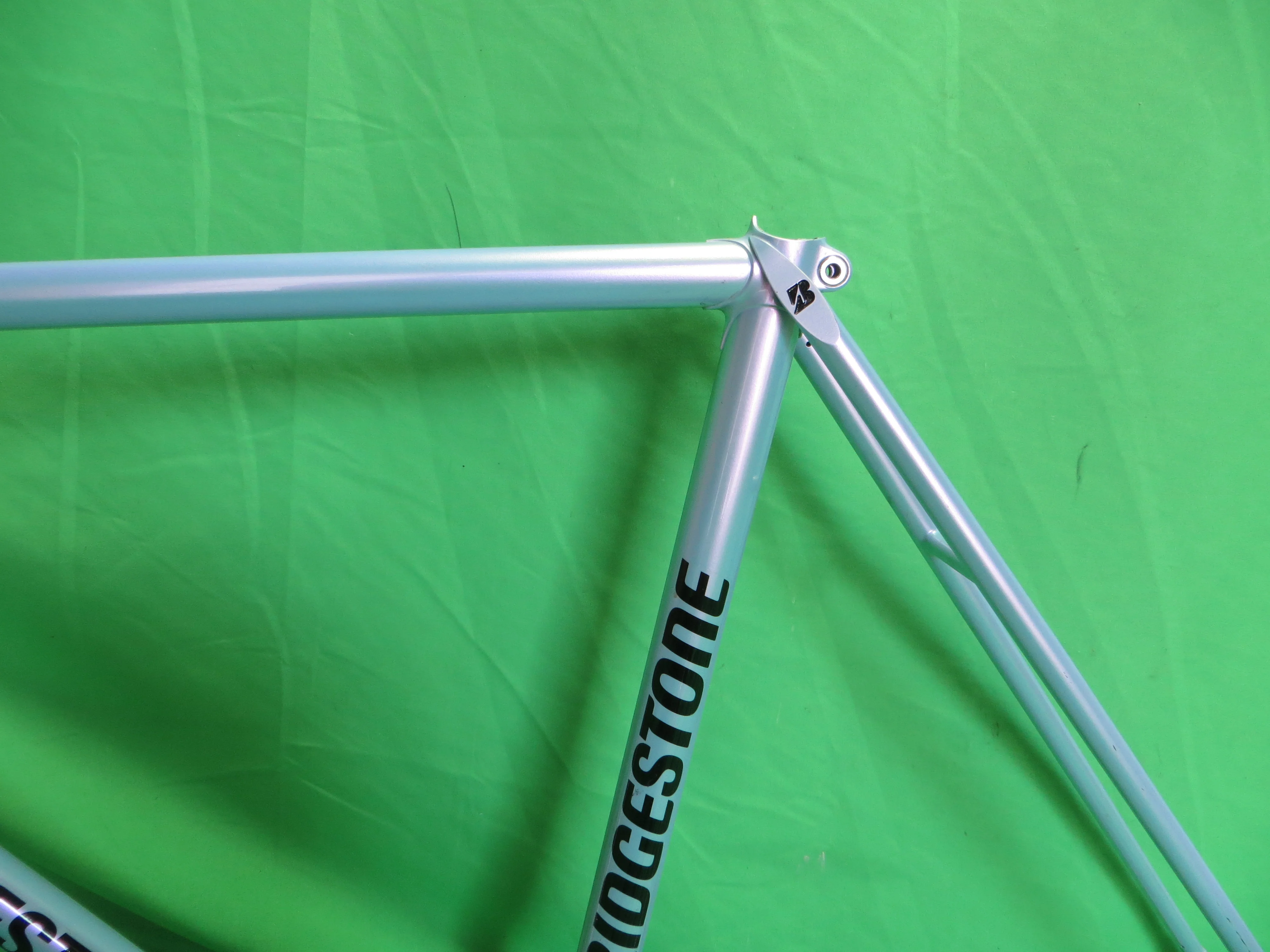Bridgestone // Grayish Light Blue with Pearl Finish // 50.5cm - Image 5