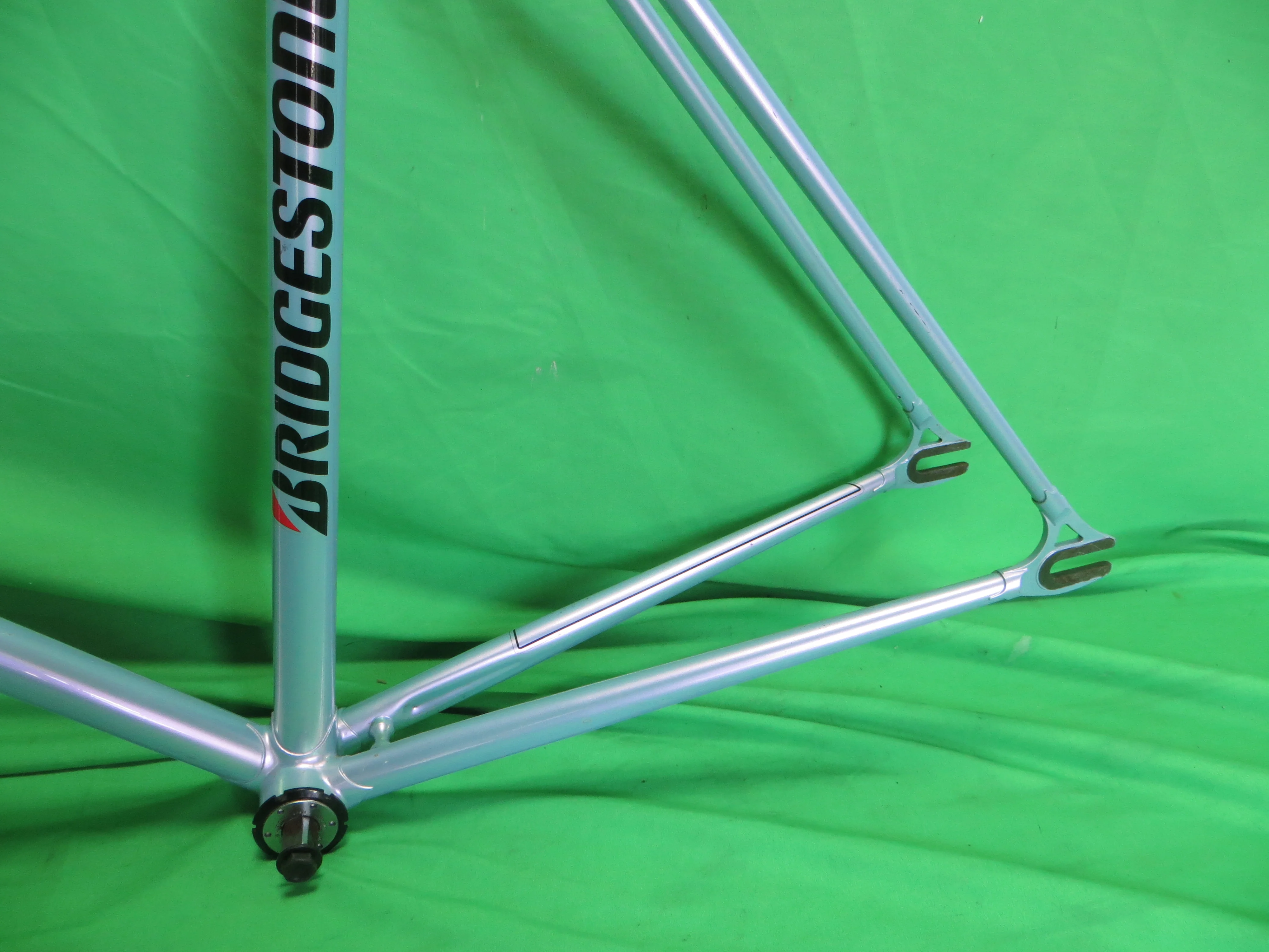 Bridgestone // Grayish Light Blue with Pearl Finish // 50.5cm - Image 7