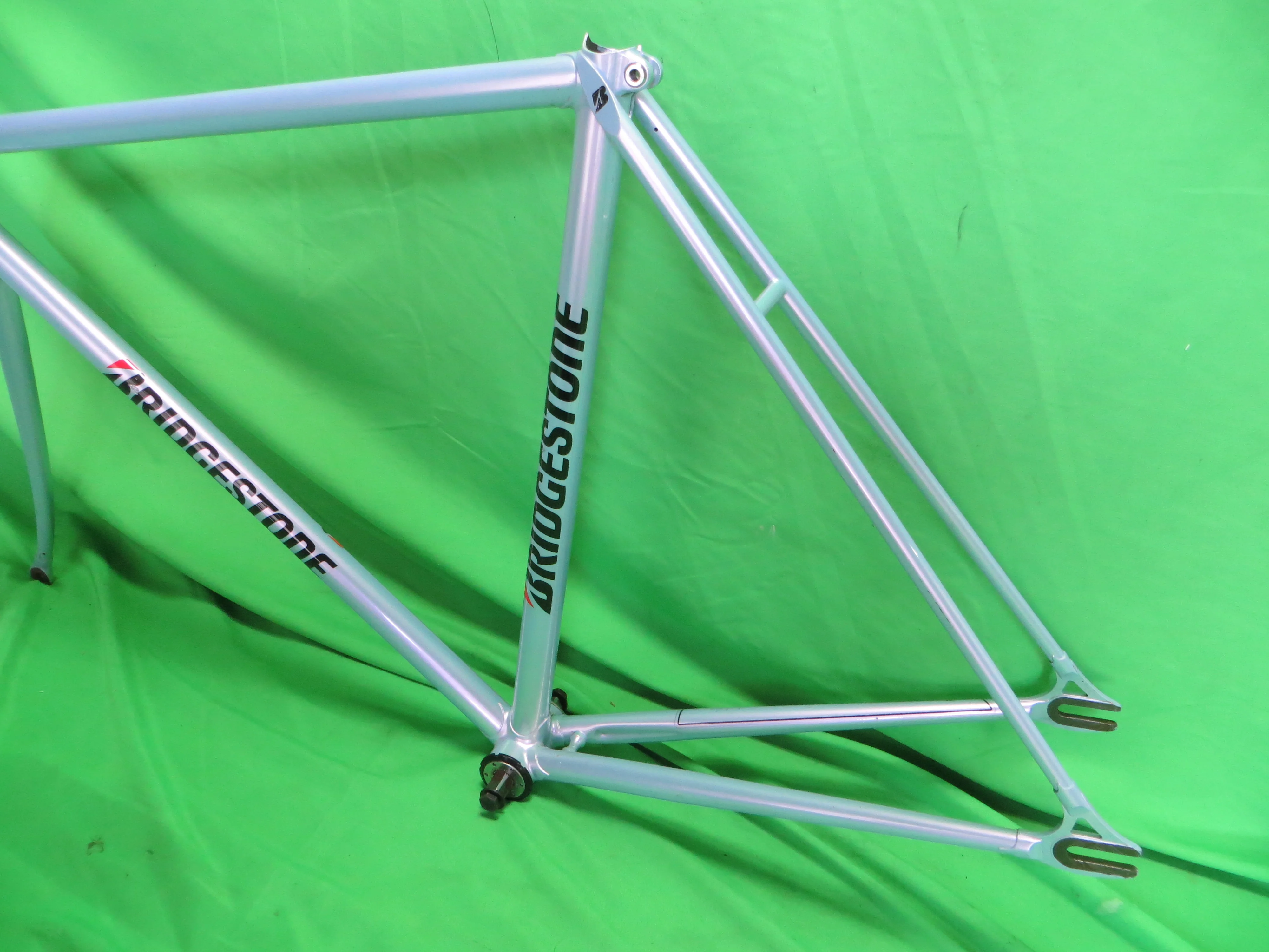 Bridgestone // Grayish Light Blue with Pearl Finish // 50.5cm - Image 8