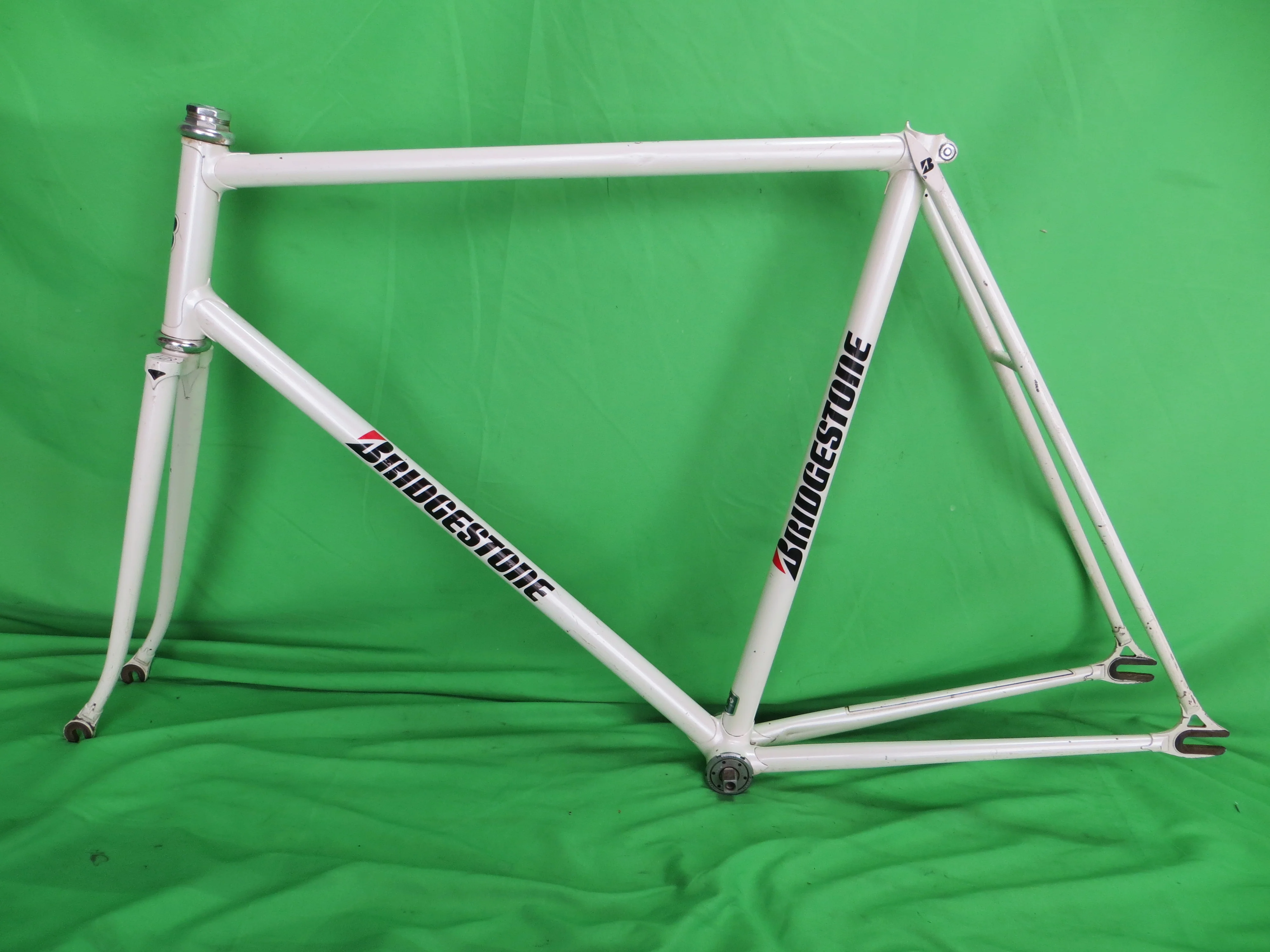 Bridgestone Kaisei 019 // White  // 57cm