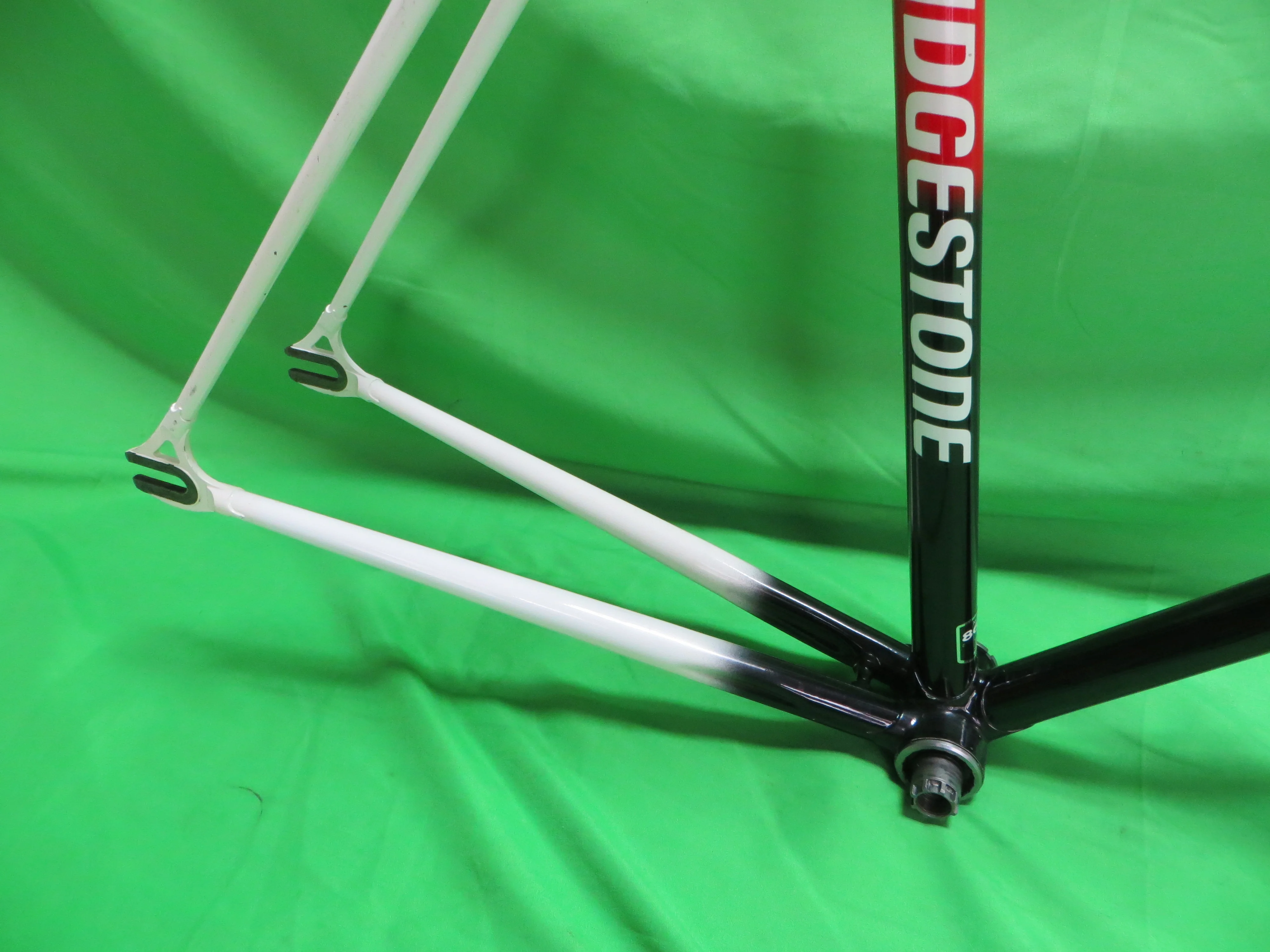 Bridgestone Kaisei 8630R // White/Black/Red Tri-color // 50.5cm - Image 15
