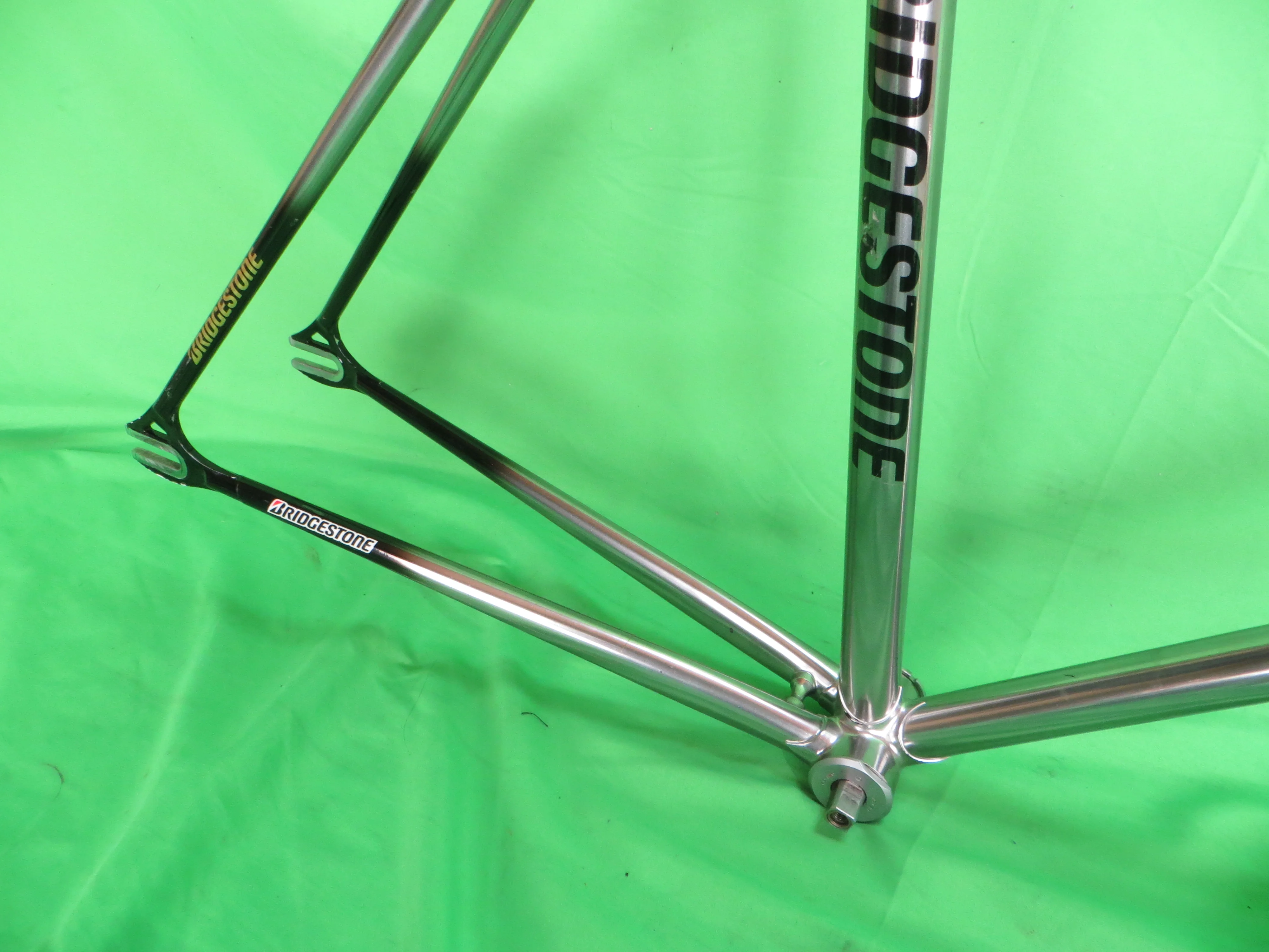 Bridgestone // Mach Silver Black // 52.5cm - Image 15