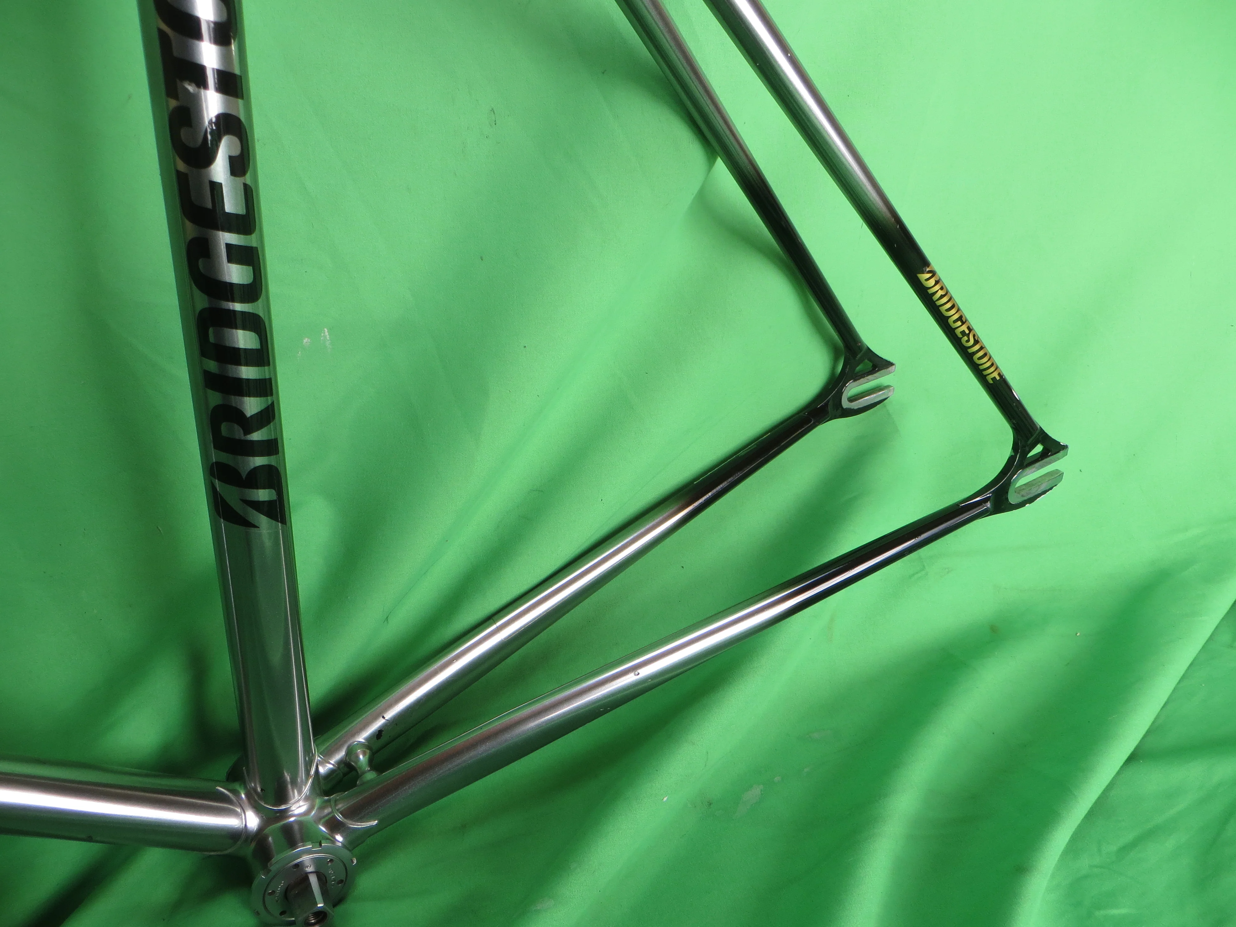 Bridgestone // Mach Silver Black // 52.5cm - Image 8