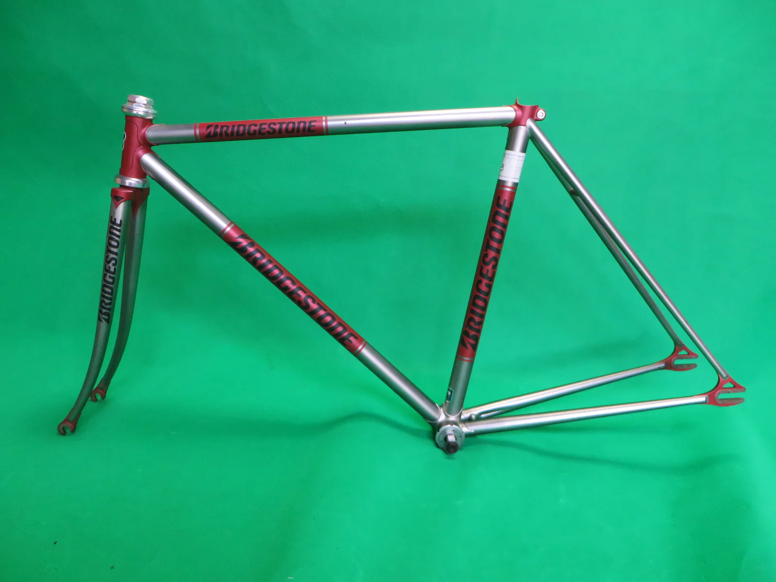 BRIDGESTONE // Matte Silver / Matte Wine Red Two Tone // Kasei 019 // 48.5cm