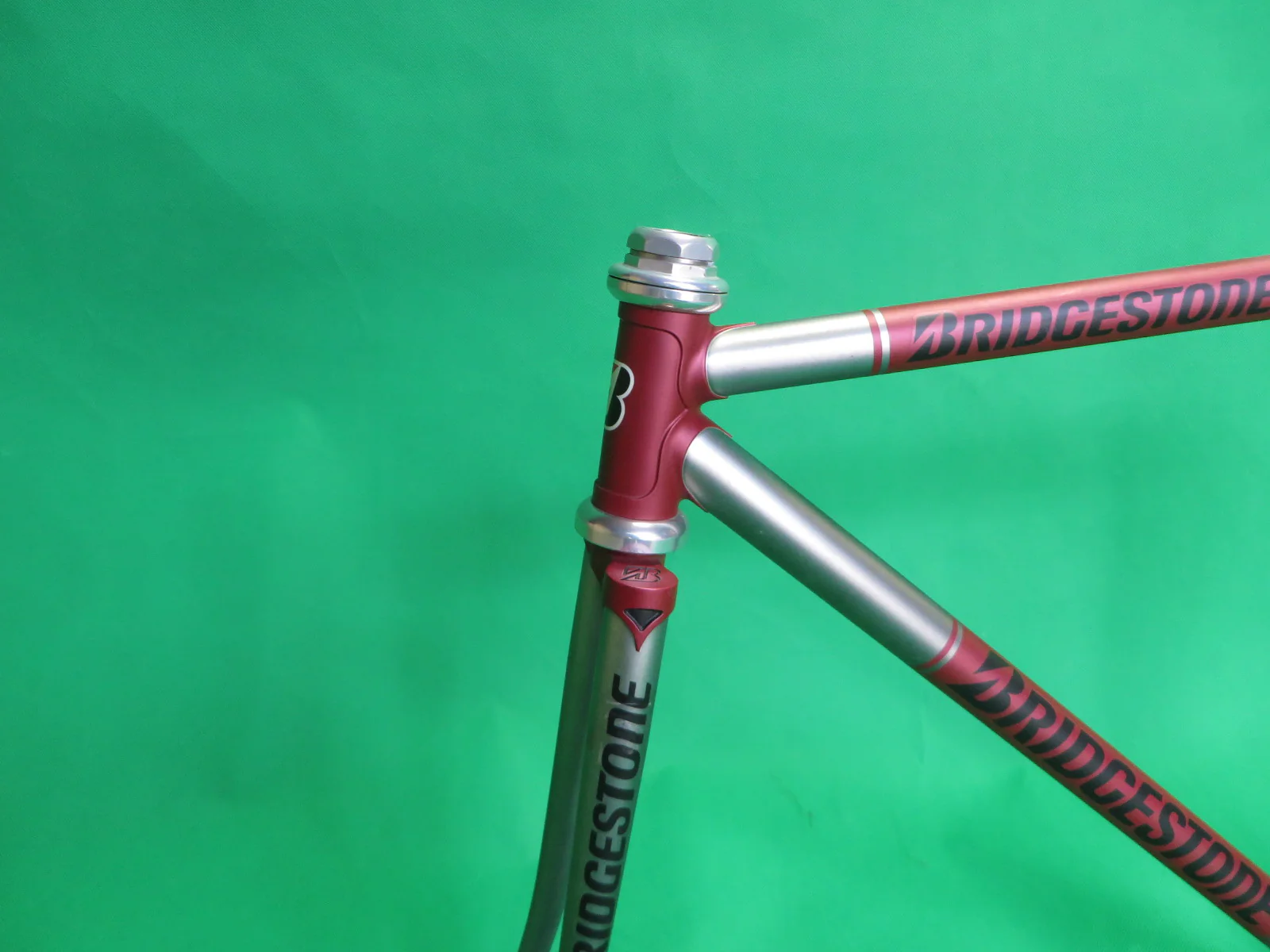 BRIDGESTONE // Matte Silver / Matte Wine Red Two Tone // Kasei 019 // 48.5cm - Image 2