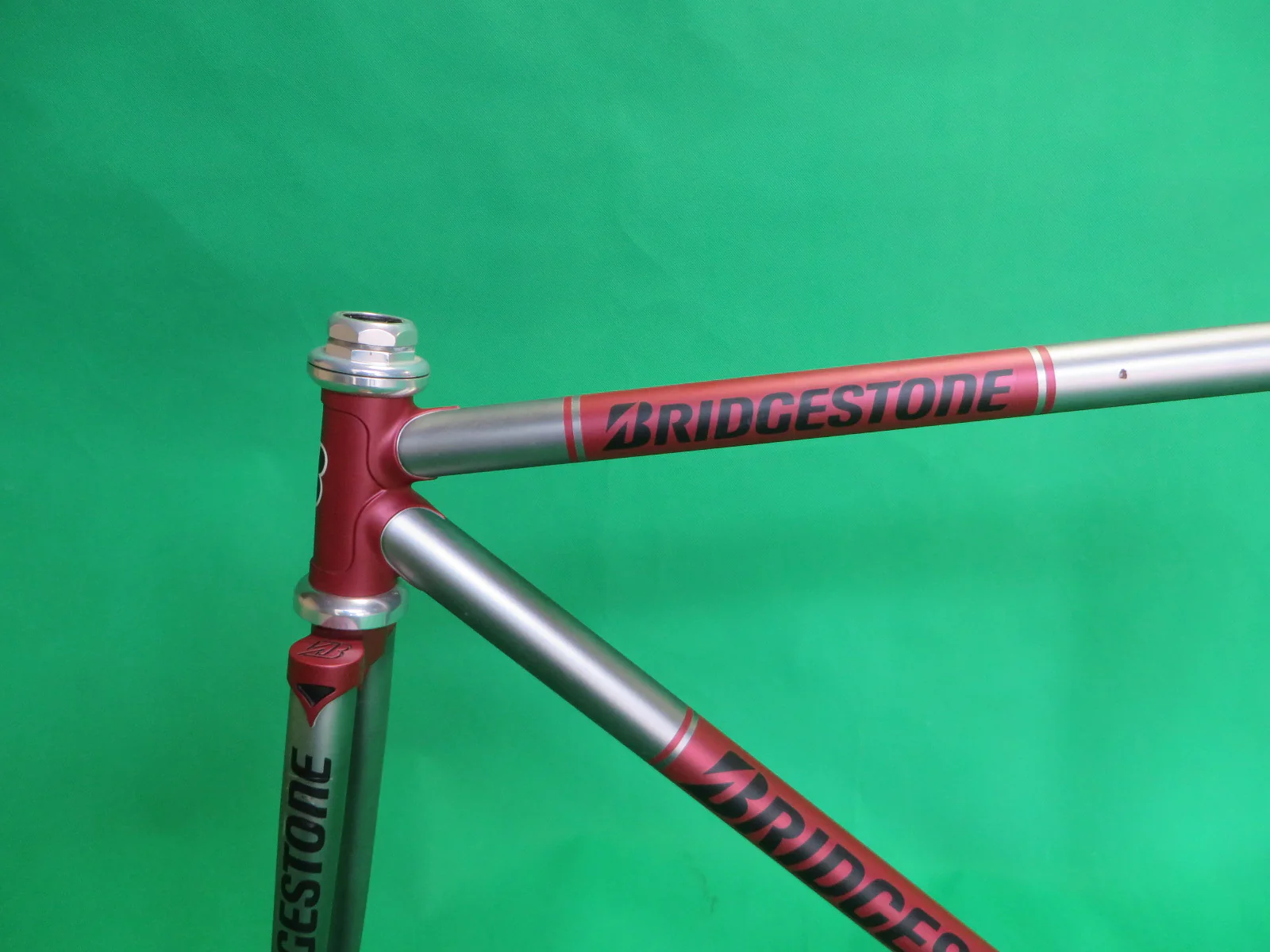 BRIDGESTONE // Matte Silver / Matte Wine Red Two Tone // Kasei 019 // 48.5cm - Image 4