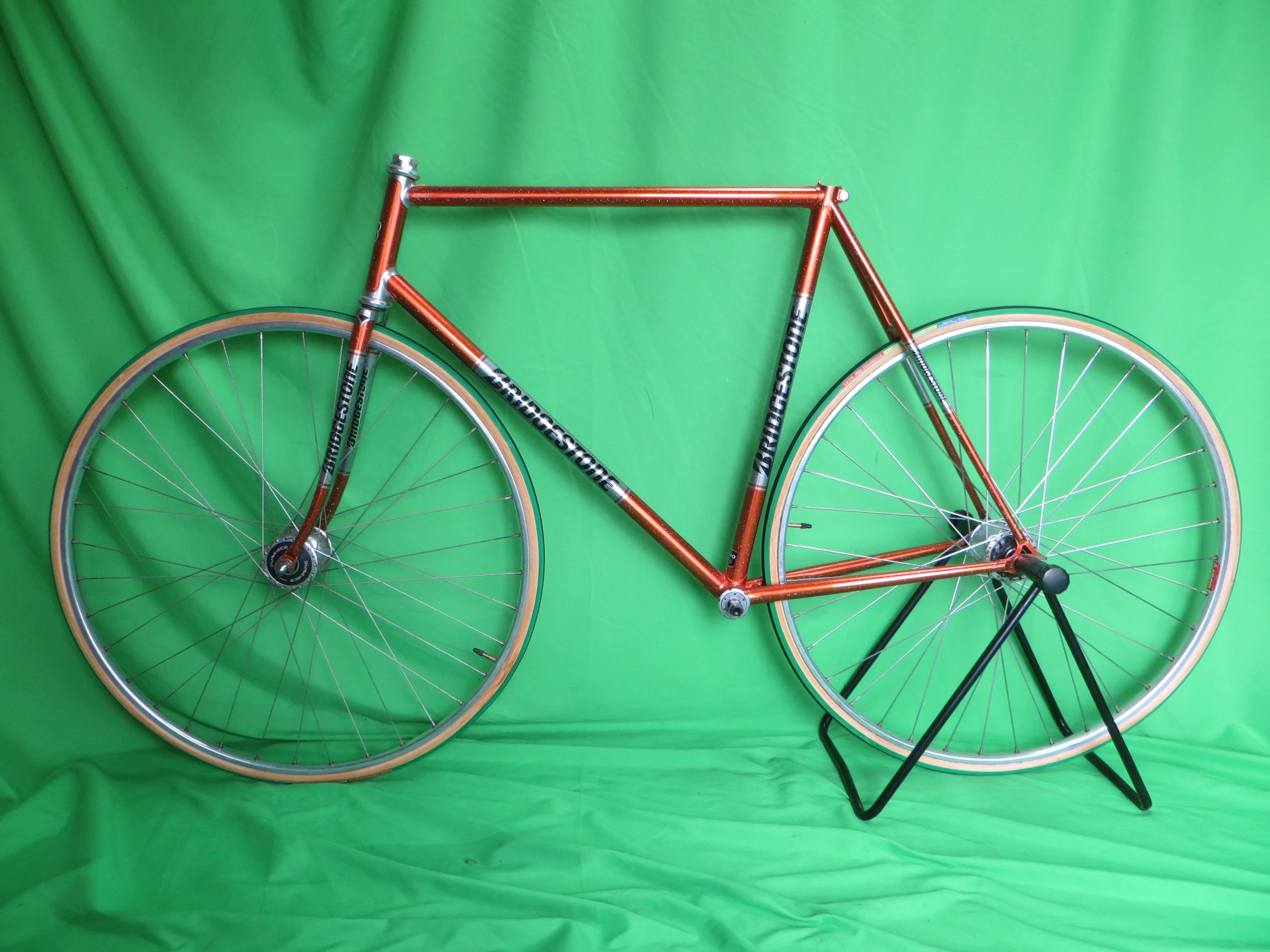 Bridgestone // Metallic Orange / Mach Silver with Rainbow Flake // 56.5cm - Image 17